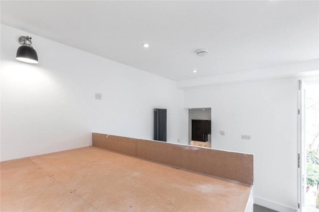 Images for Fulham EAID:163099177 BID:FLS