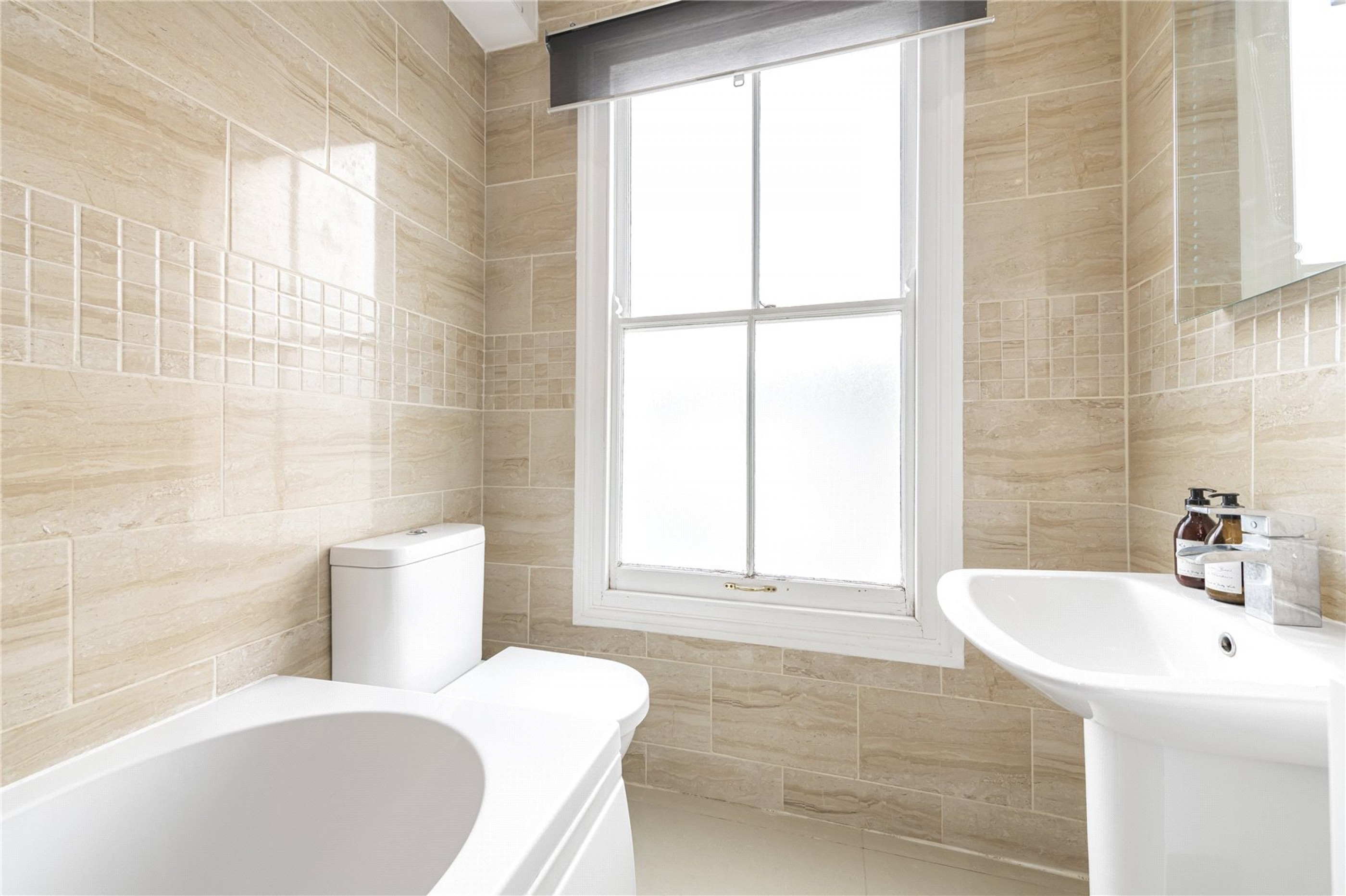 Images for Fulham EAID:163099177 BID:FLS