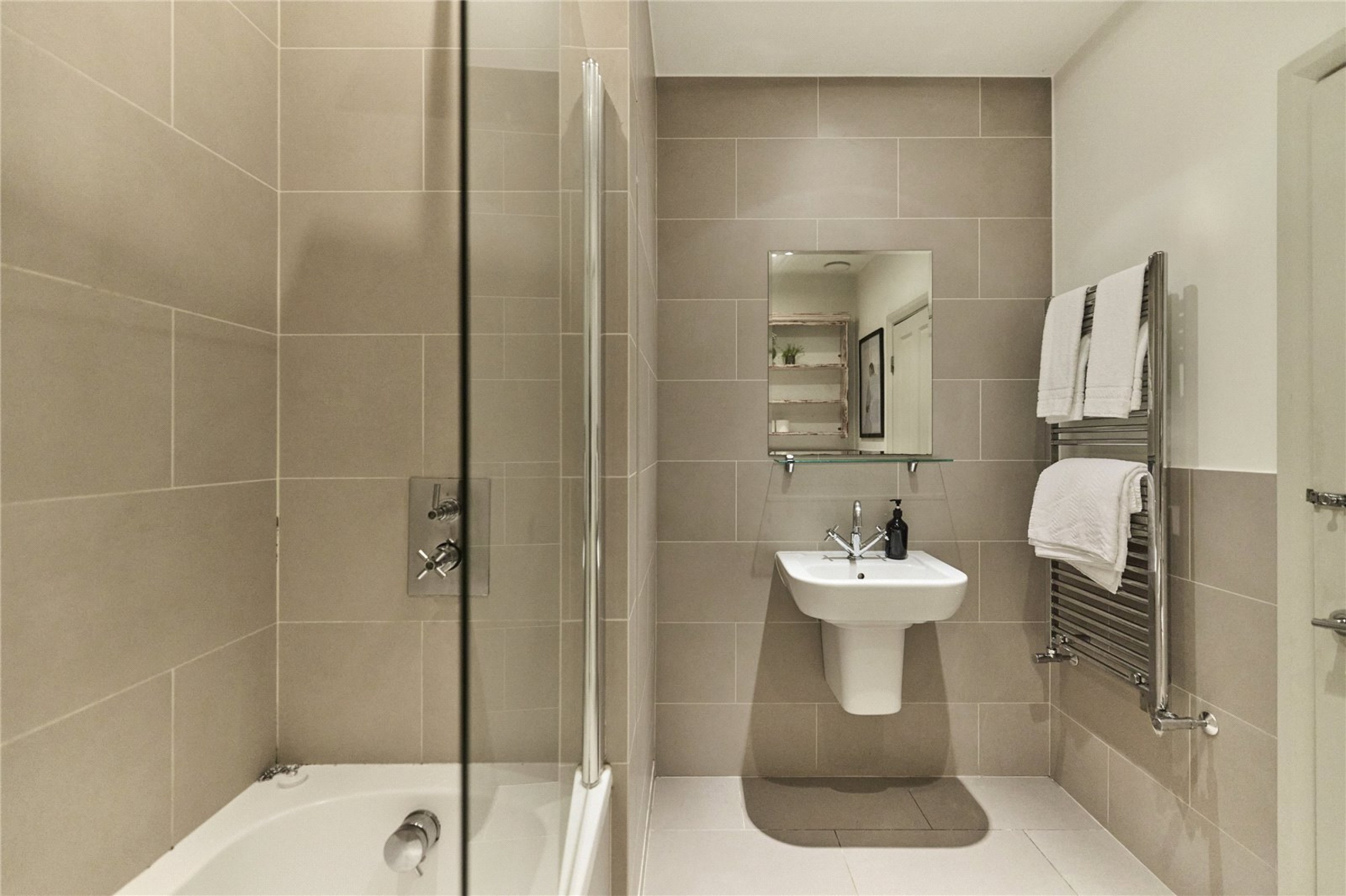 Images for London EAID:163099177 BID:FLS