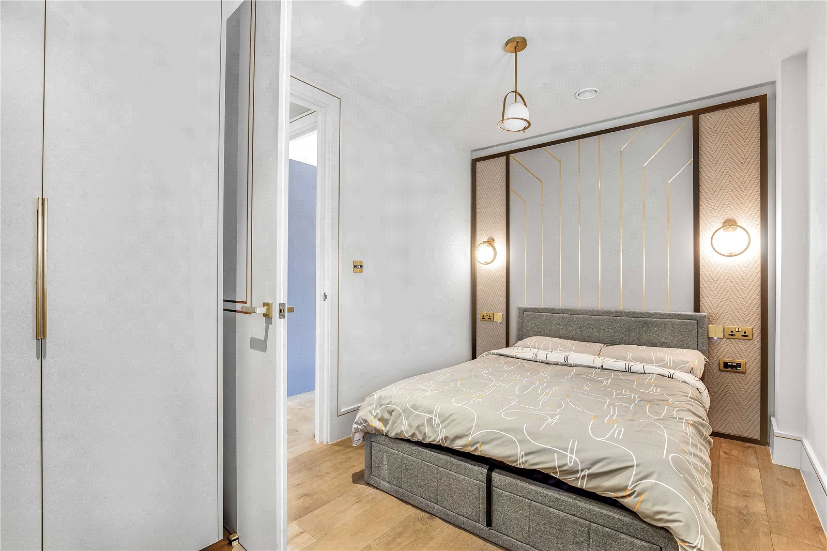 Images for London EAID:4101633374 BID:FLS