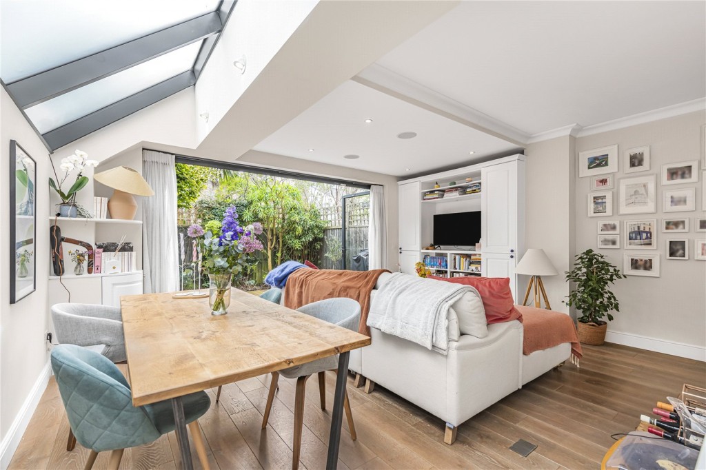 Images for Fulham, London EAID:163099177 BID:FLS