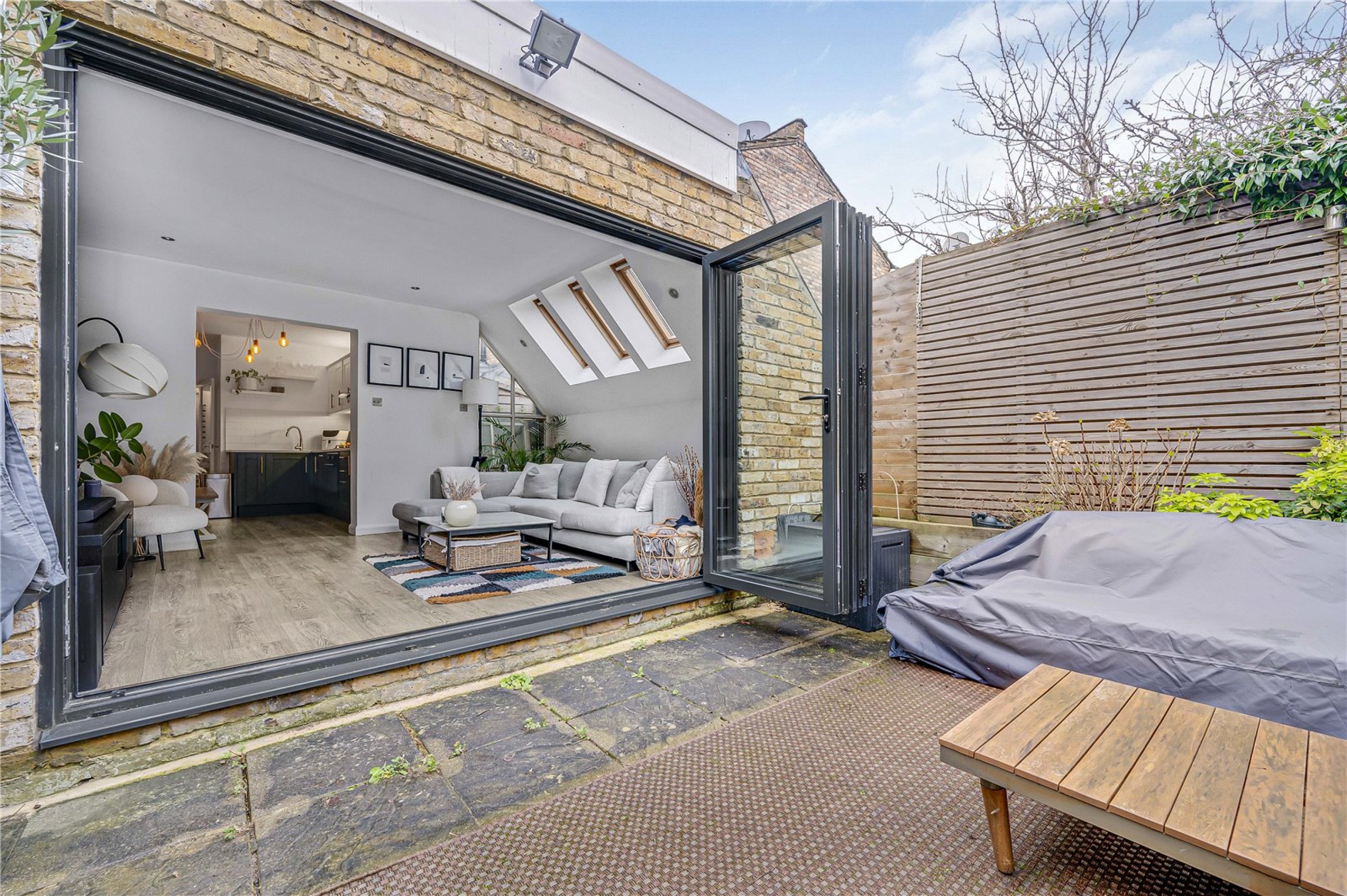 Images for London EAID:163099177 BID:FLS