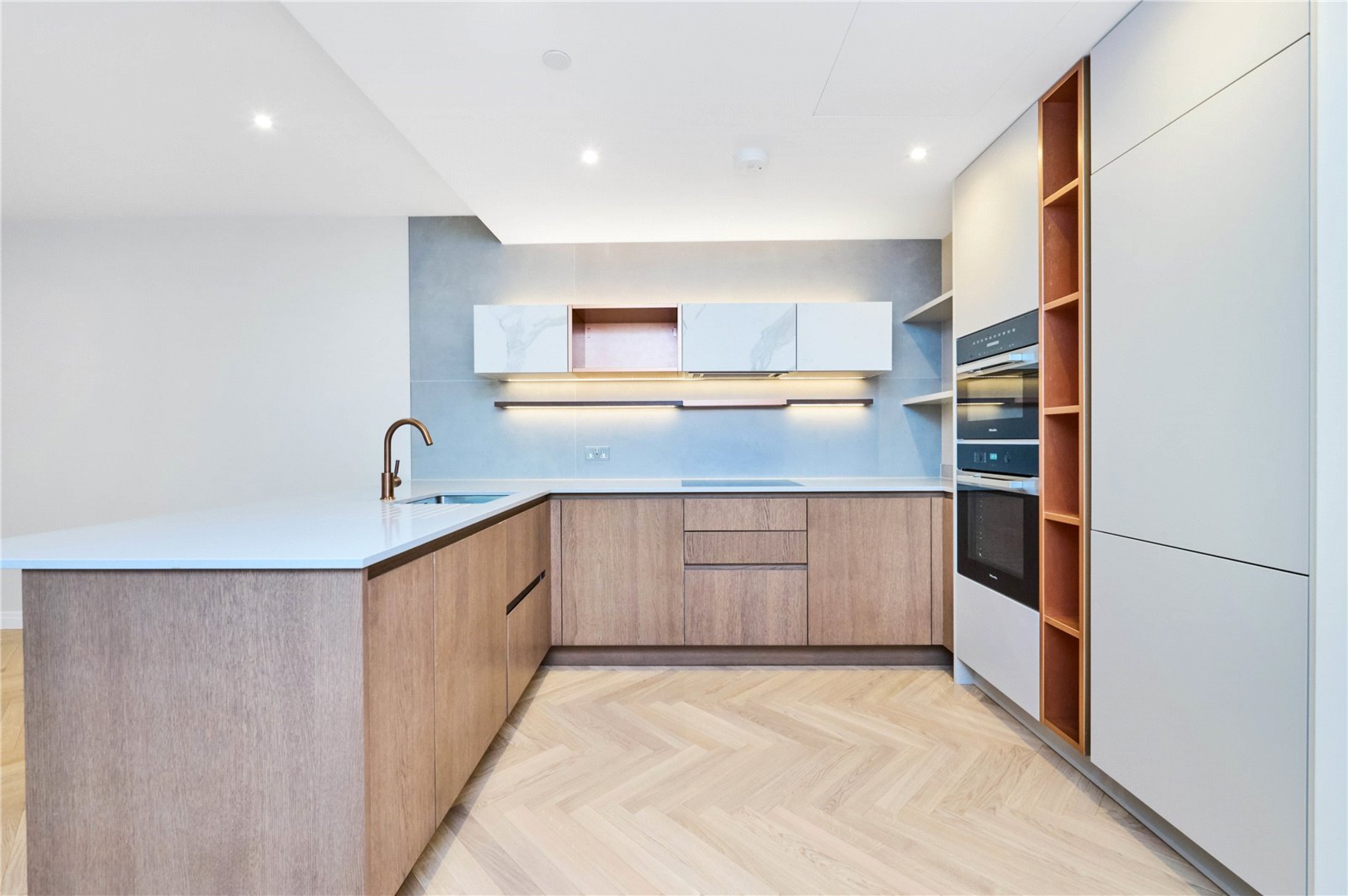 Images for London EAID:163099177 BID:FLS