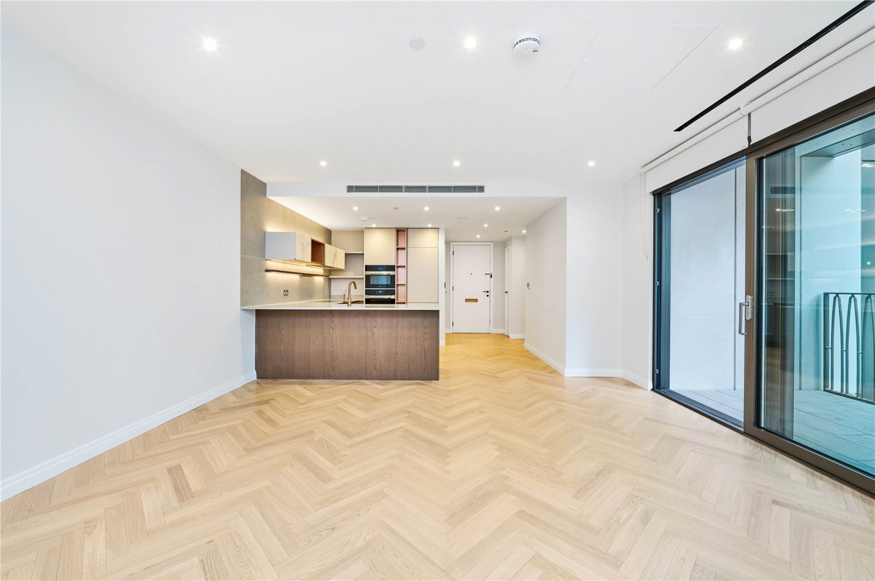 Images for London EAID:163099177 BID:FLS