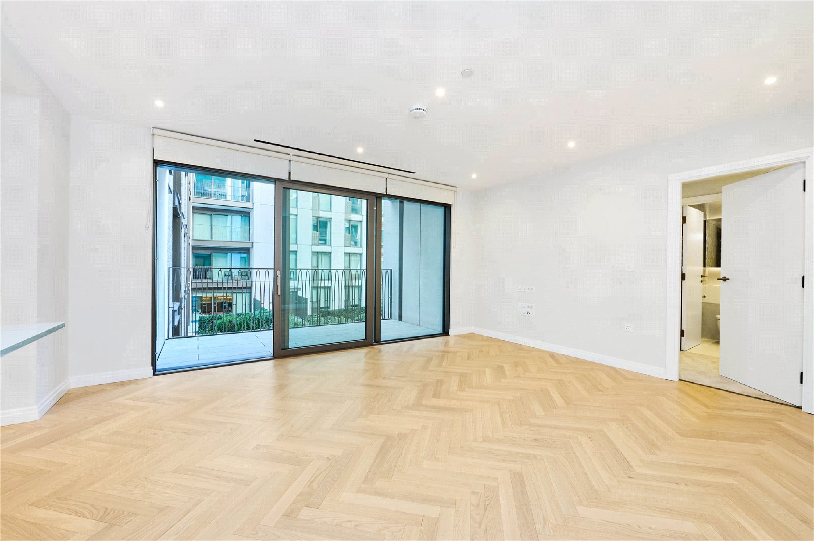 Images for London EAID:163099177 BID:FLS