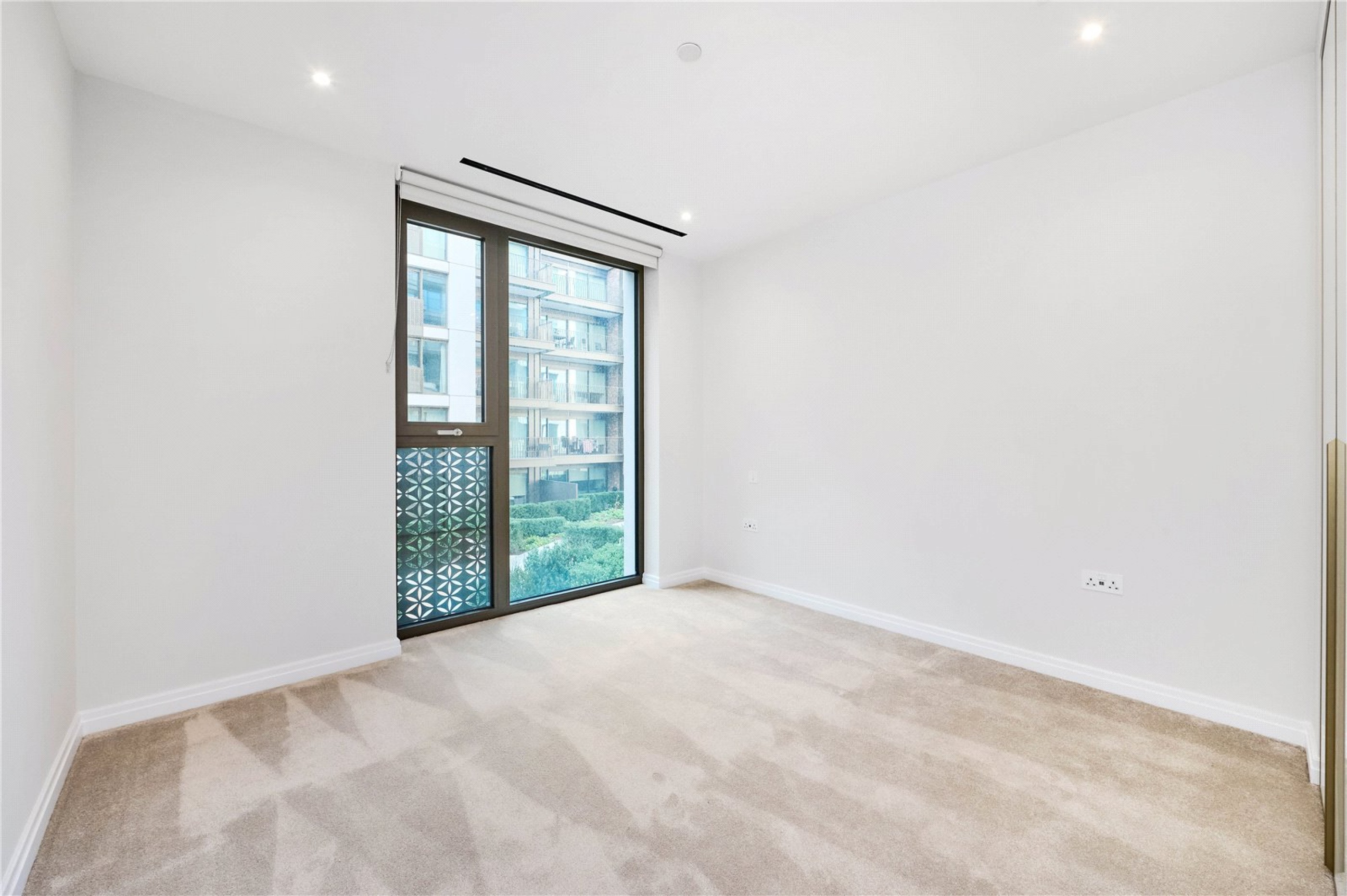 Images for London EAID:163099177 BID:FLS