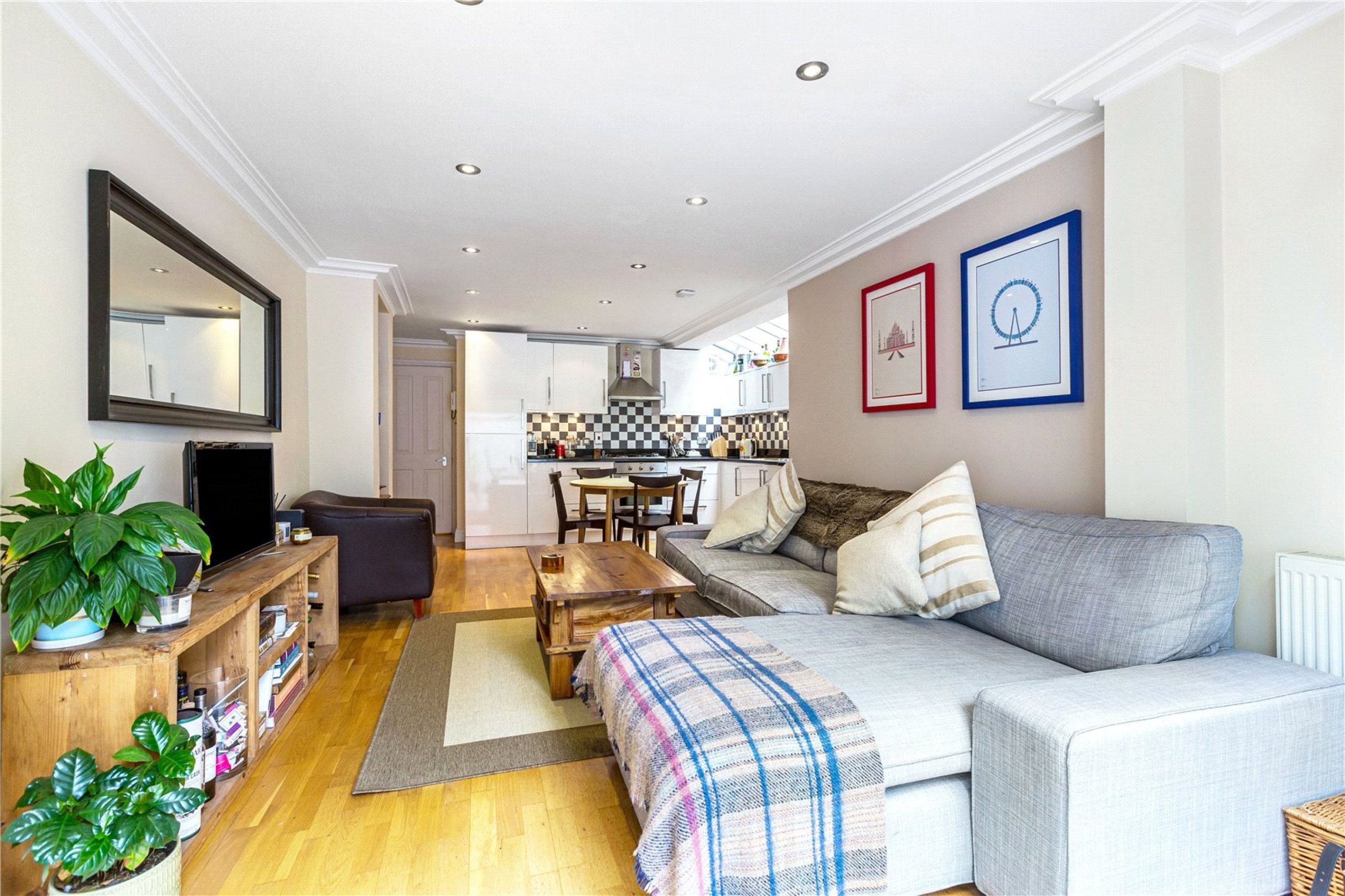 Images for Fulham EAID:4101633374 BID:FLS