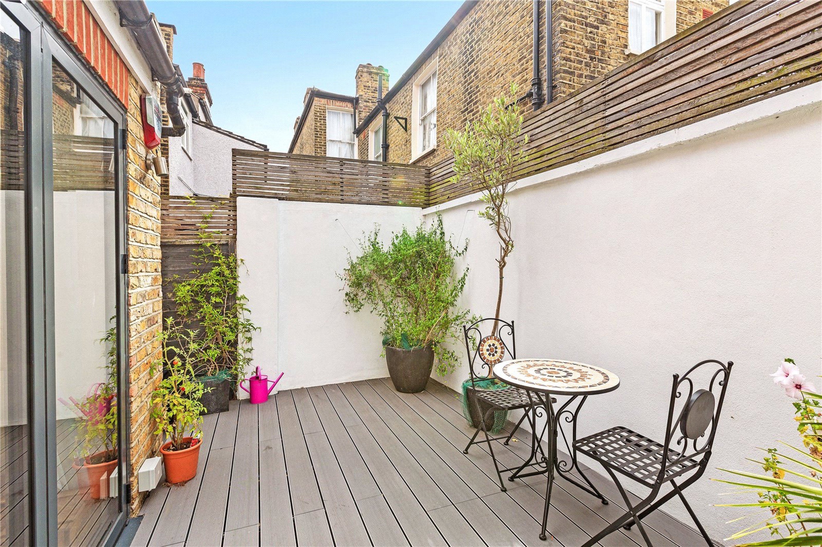 Images for Fulham EAID:4101633374 BID:FLS