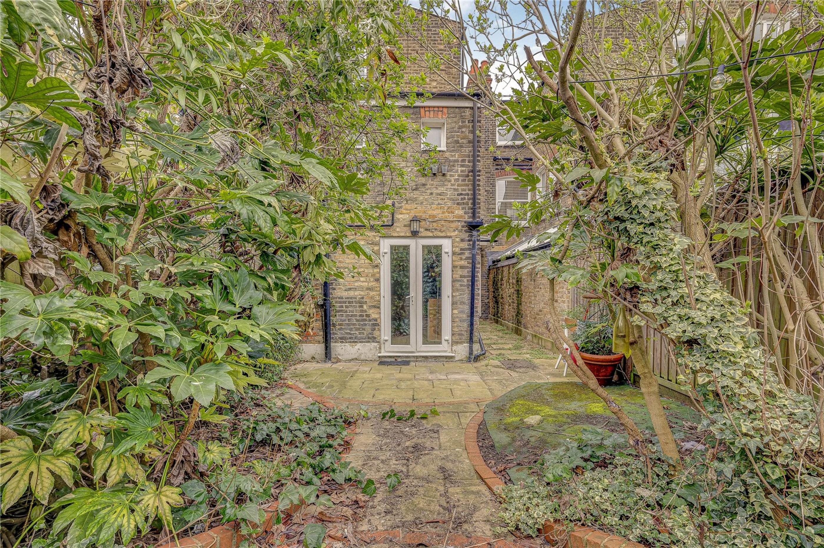Images for Fulham EAID:163099177 BID:FLS