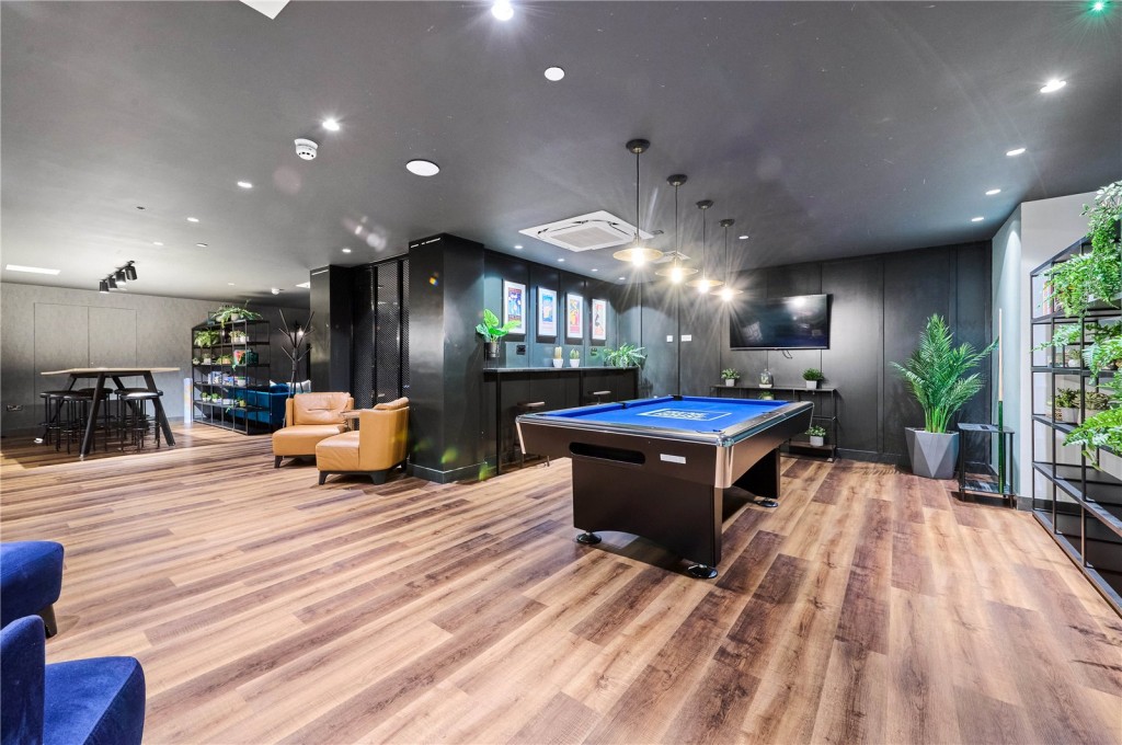 Images for London EAID:4101633374 BID:BLM