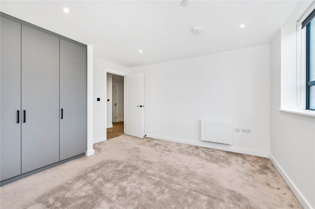 Images for London EAID:4101633374 BID:BLM