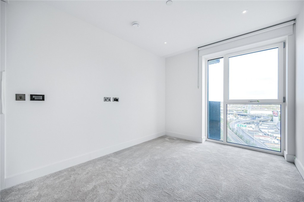 Images for London EAID:163099177 BID:FLS
