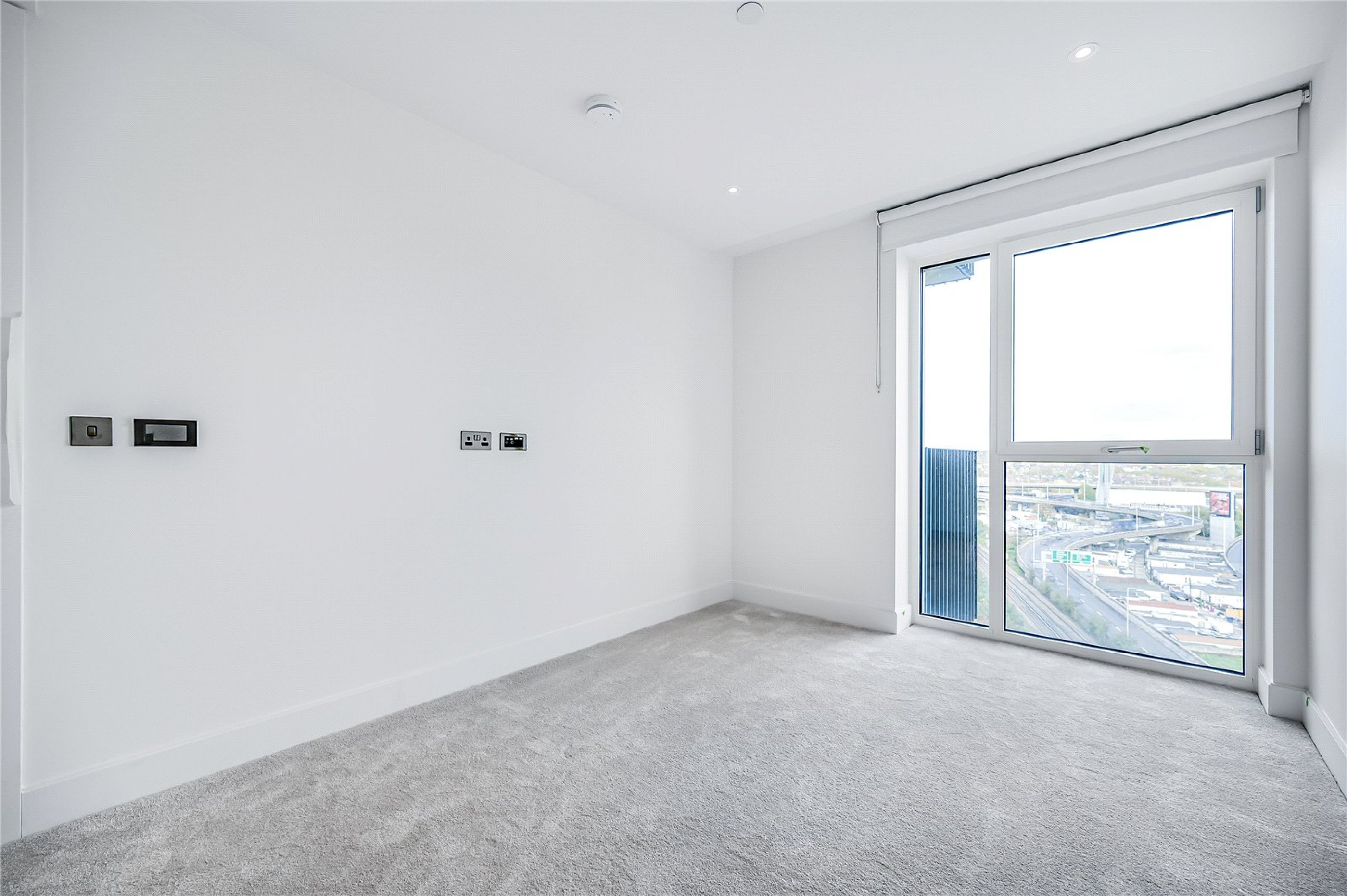 Images for London EAID:163099177 BID:FLS