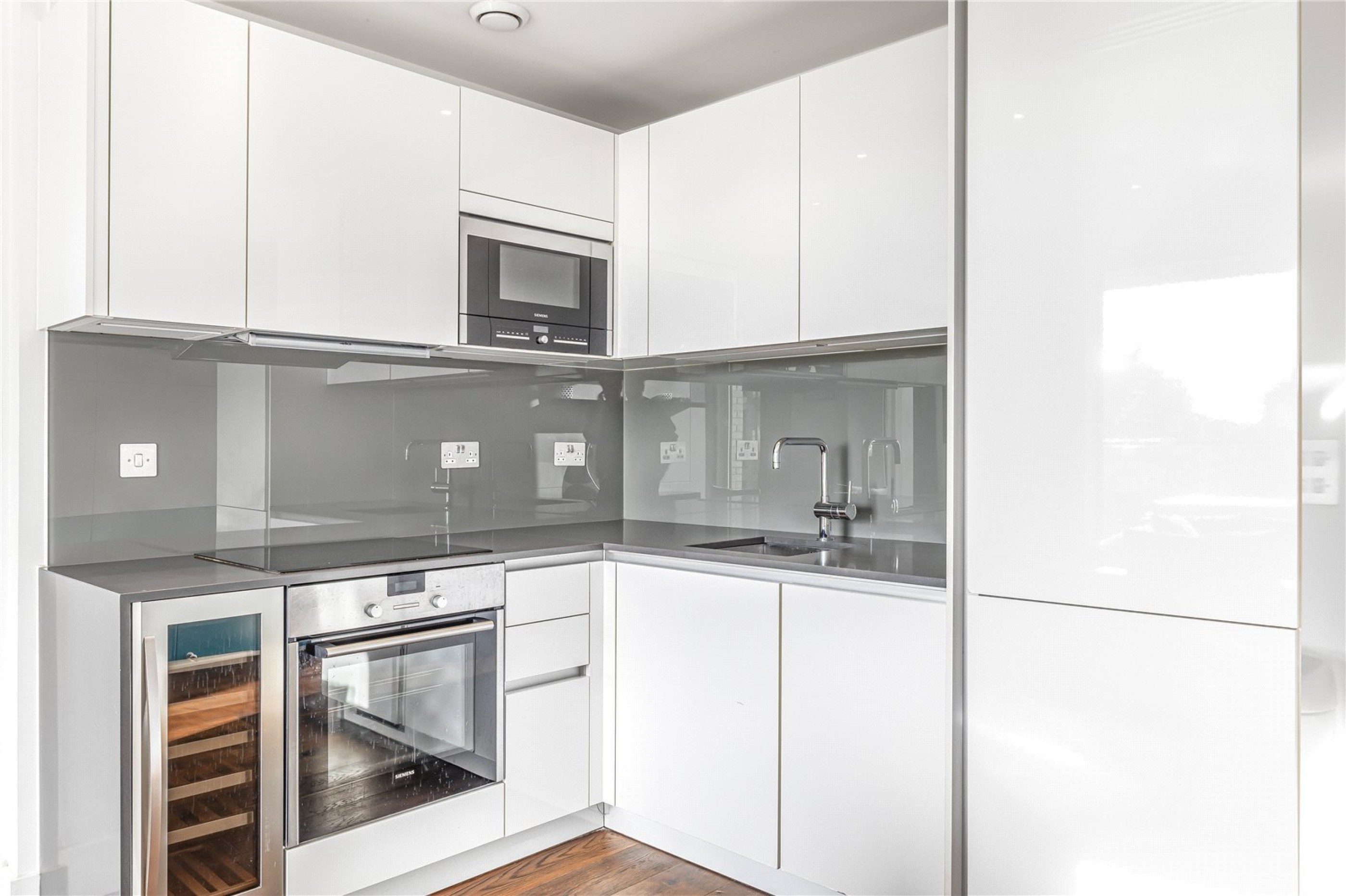 Images for London EAID:4101633374 BID:FLS