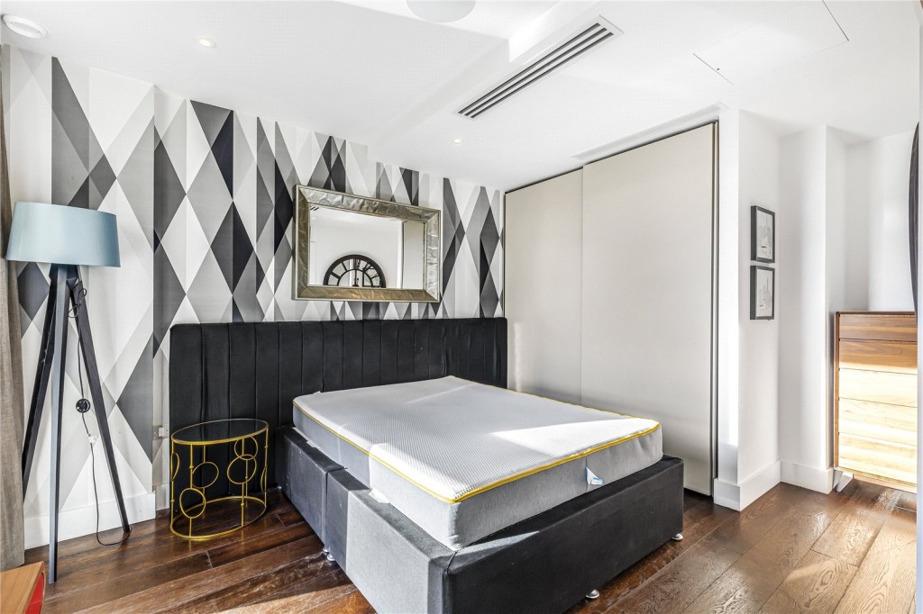 Images for London EAID:4101633374 BID:FLS