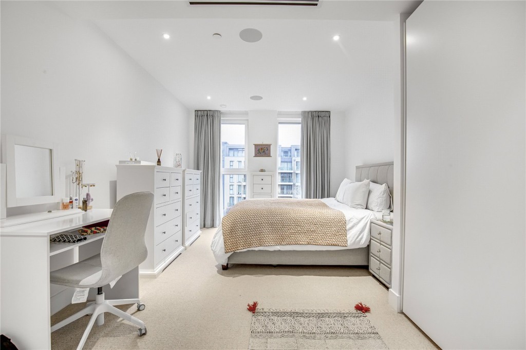 Images for London EAID:4101633374 BID:FLS