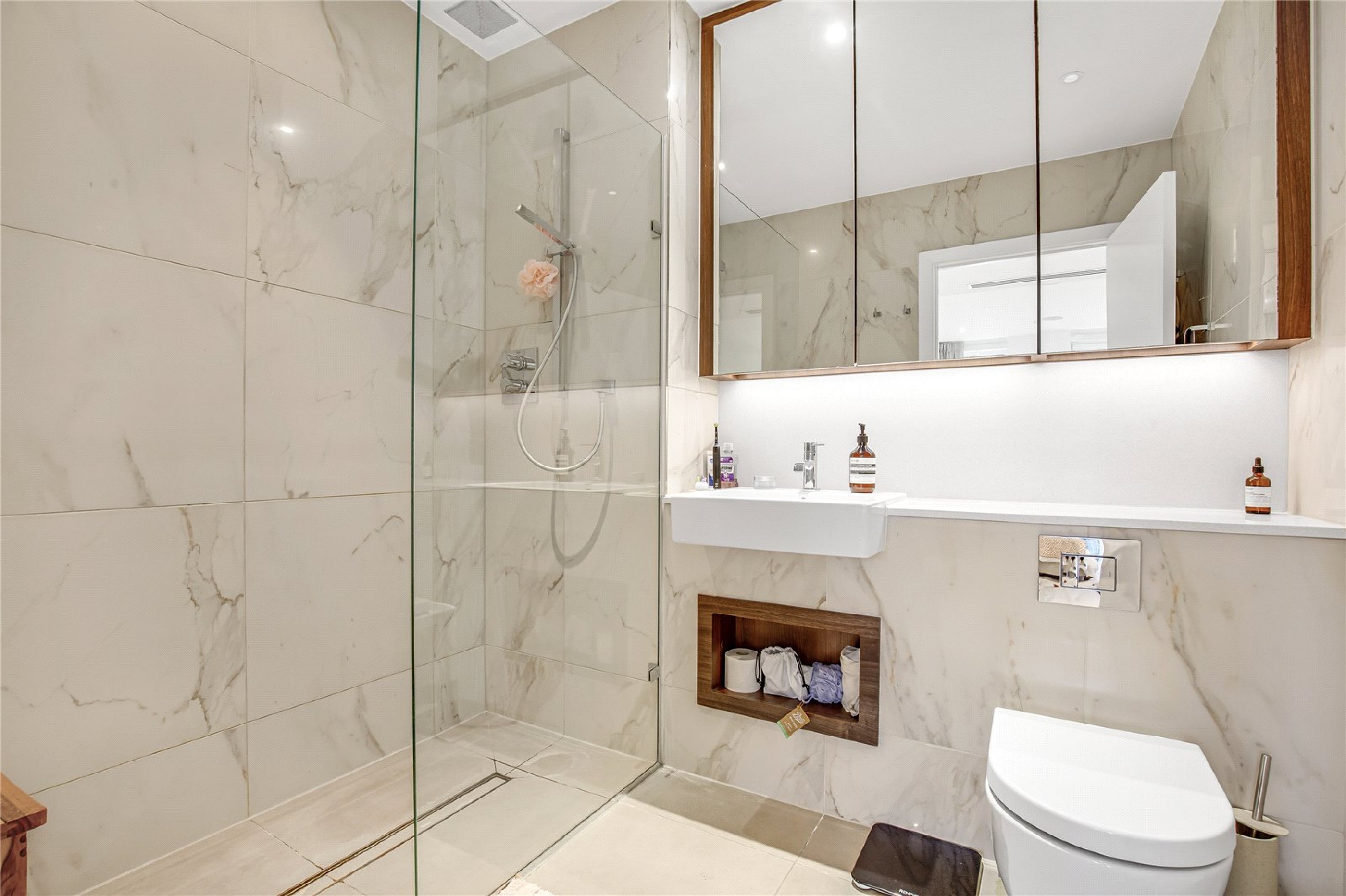 Images for London EAID:4101633374 BID:FLS