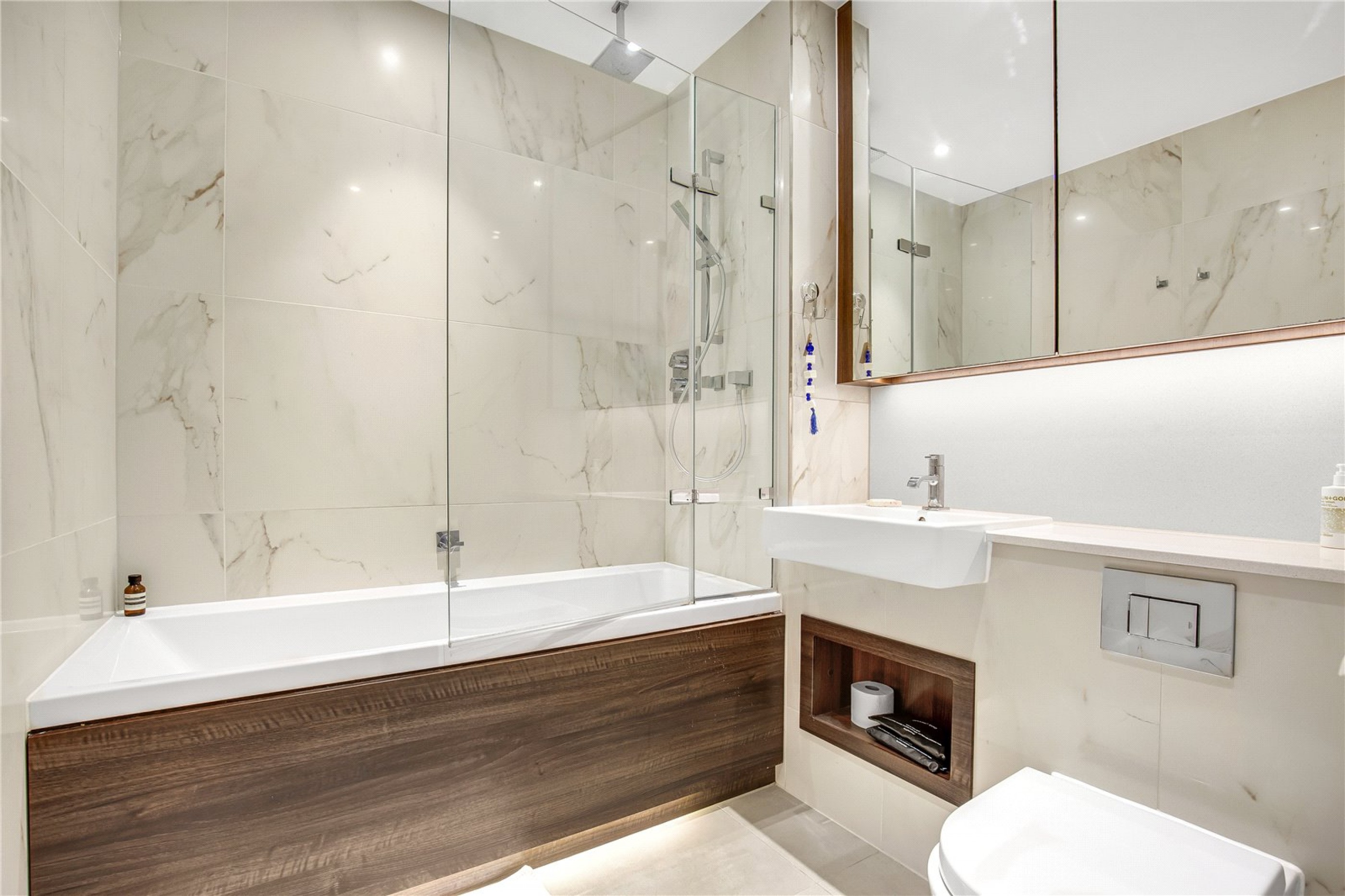 Images for London EAID:4101633374 BID:FLS