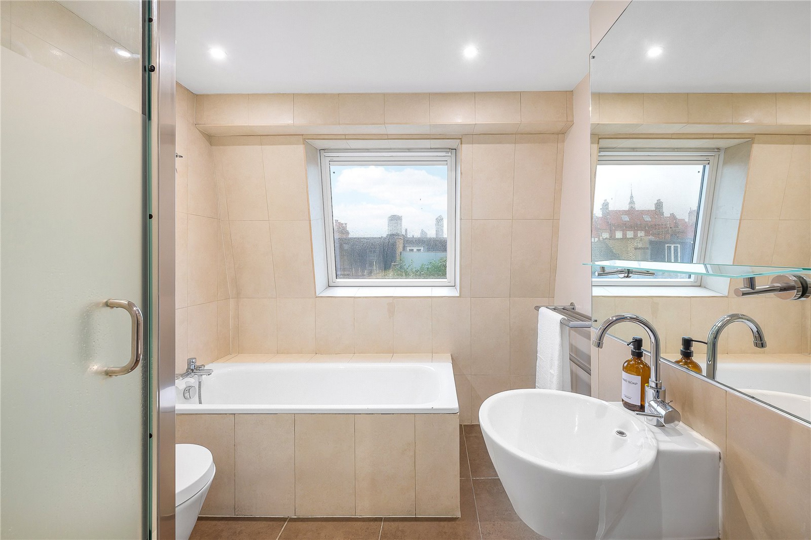 Images for London EAID:4101633374 BID:FLS