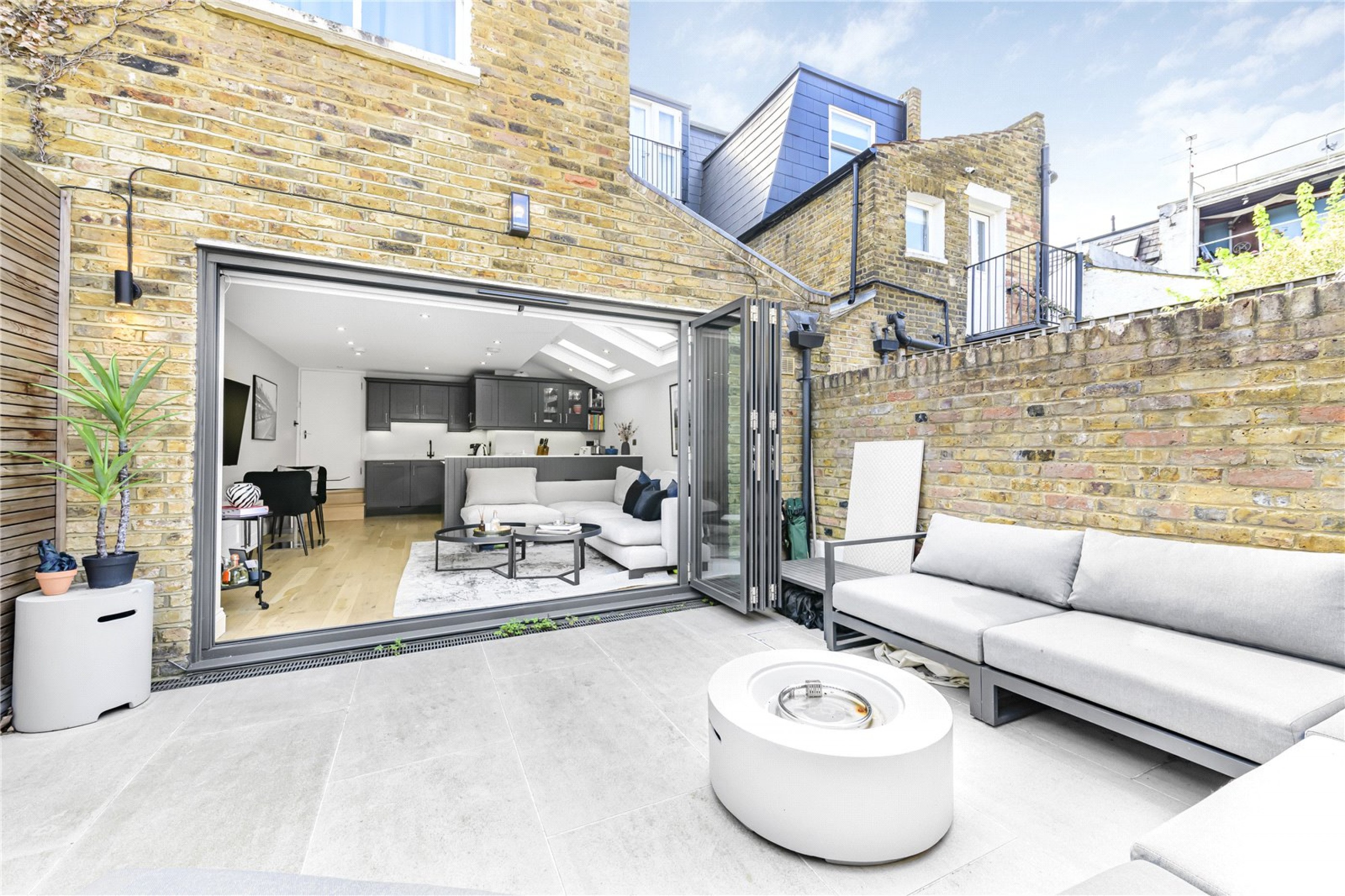 Images for Fulham, London EAID:163099177 BID:FLS