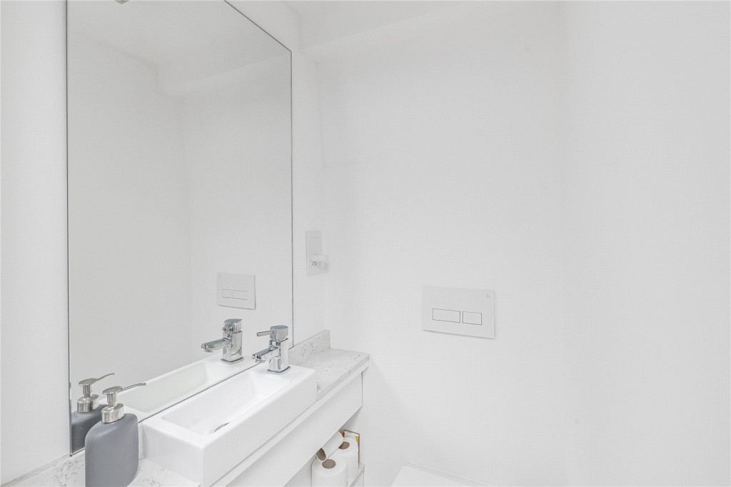 Images for London EAID:4101633374 BID:FLS