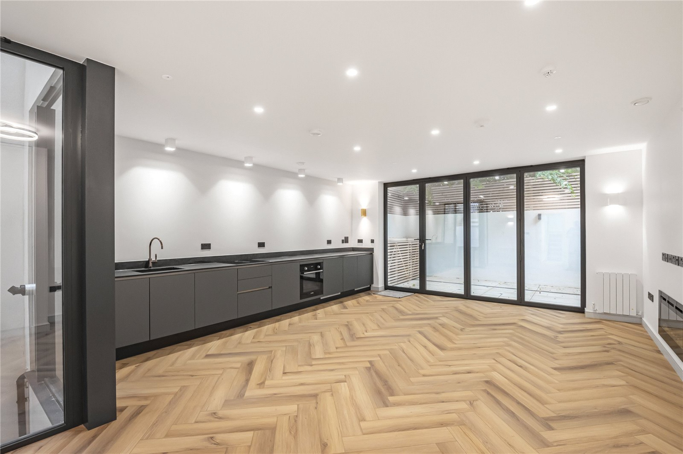 Images for London EAID:163099177 BID:FLS