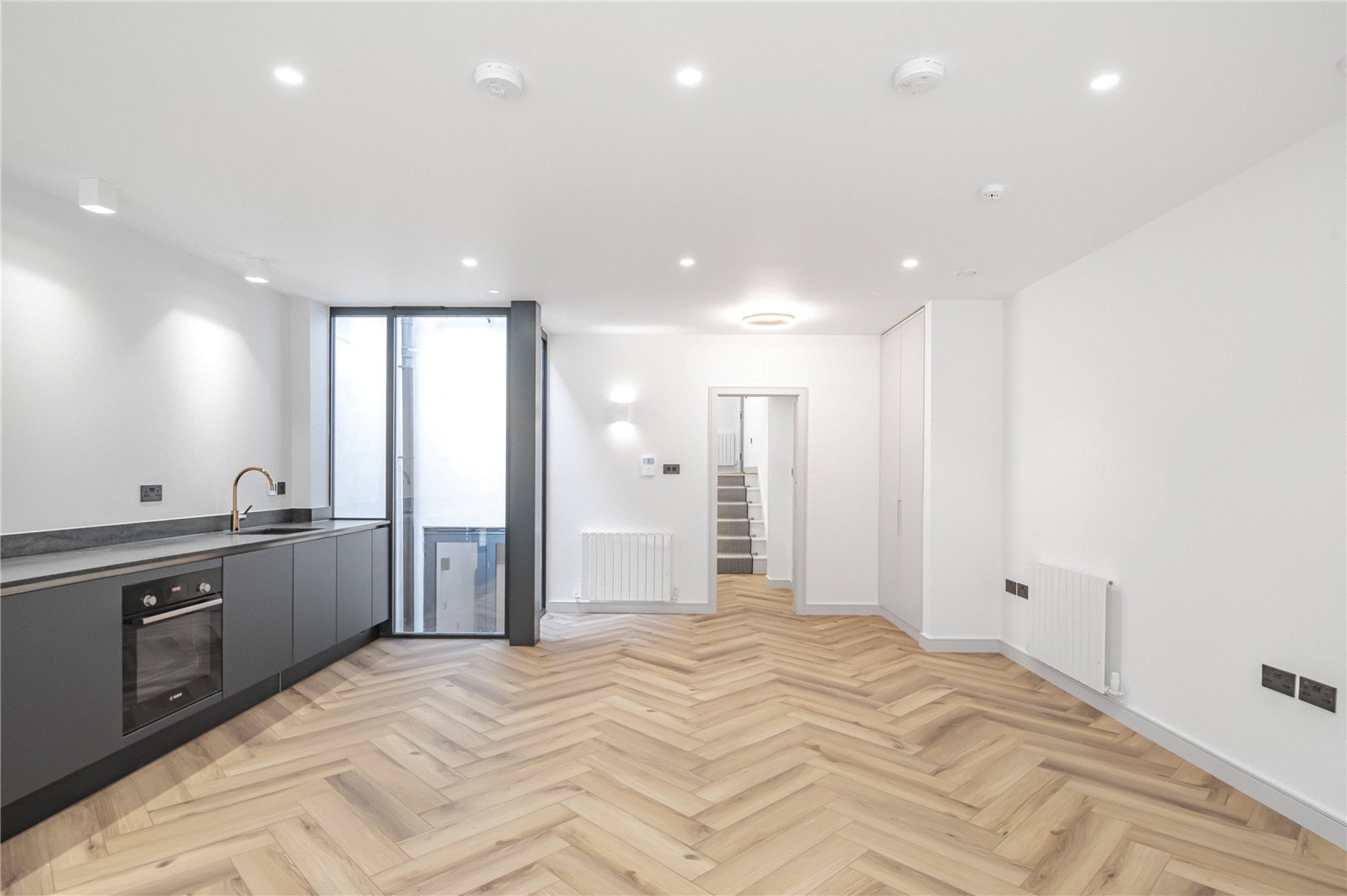 Images for London EAID:163099177 BID:FLS