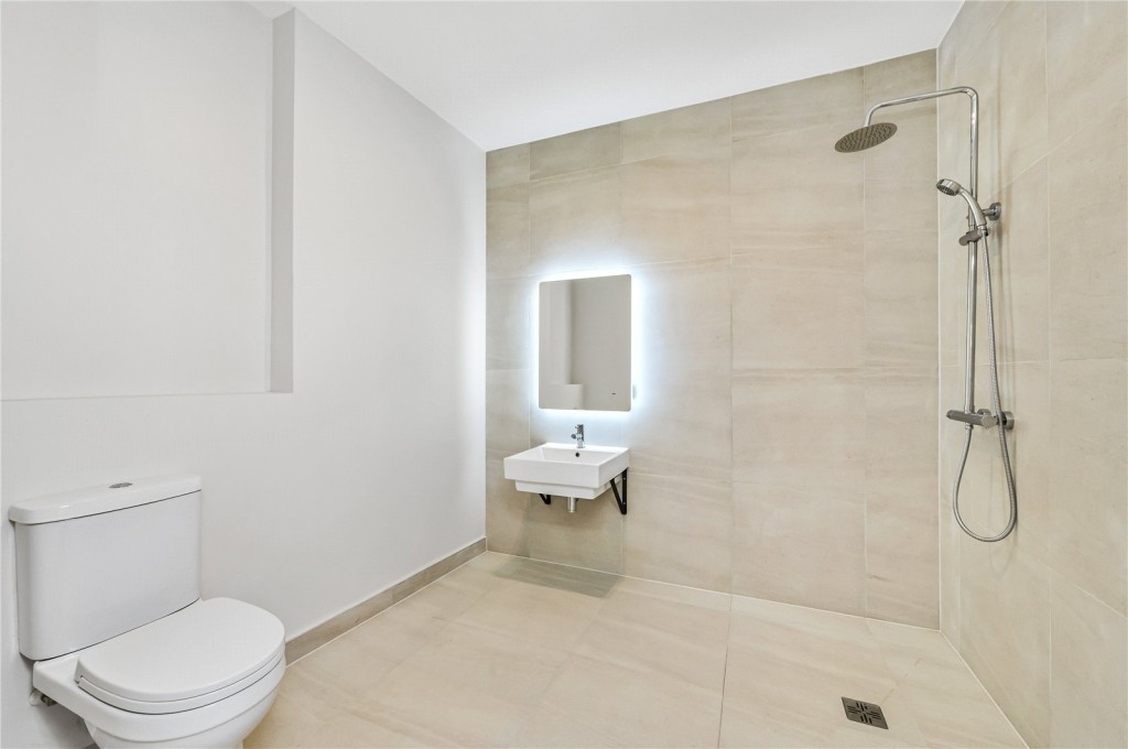 Images for London EAID:163099177 BID:FLS