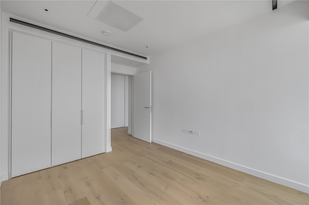 Images for London EAID:163099177 BID:FLS