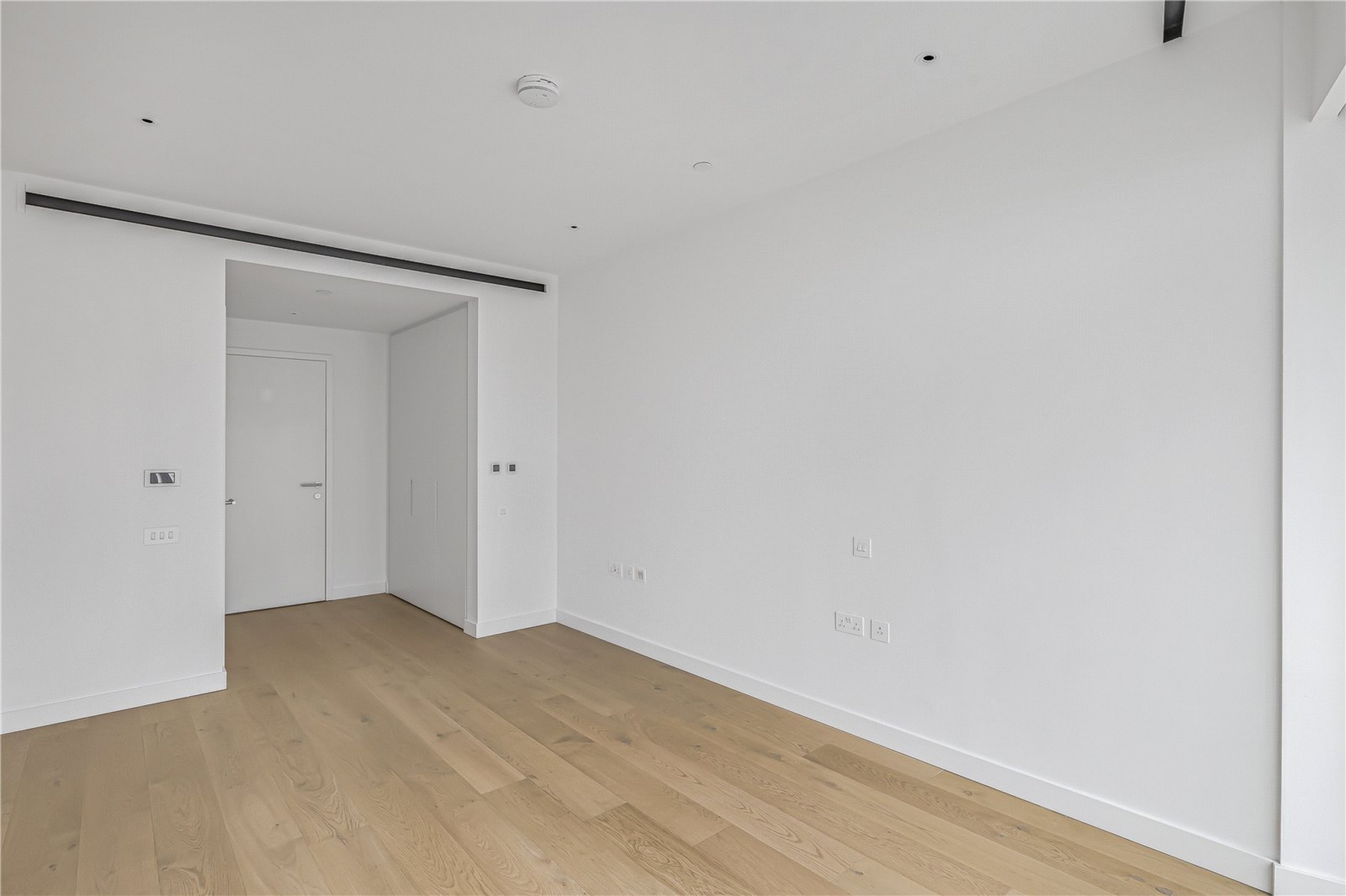 Images for London EAID:163099177 BID:FLS