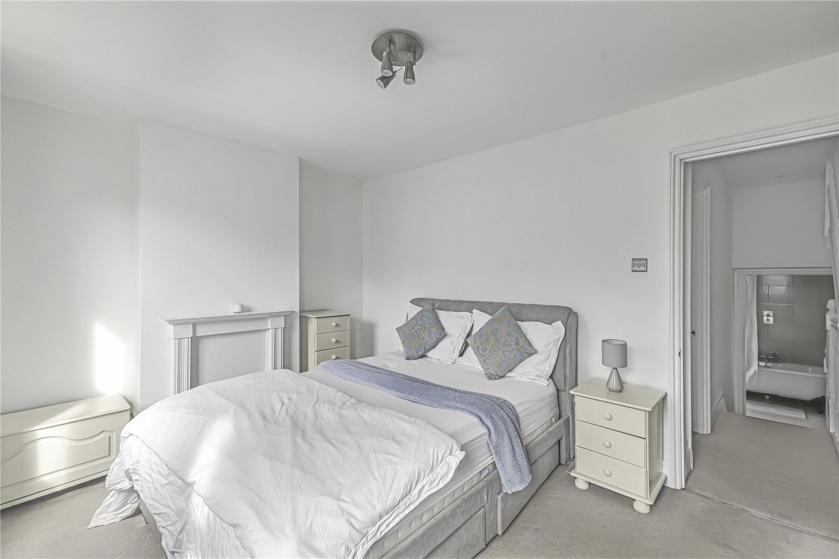 Images for Fulham EAID:163099177 BID:FLS