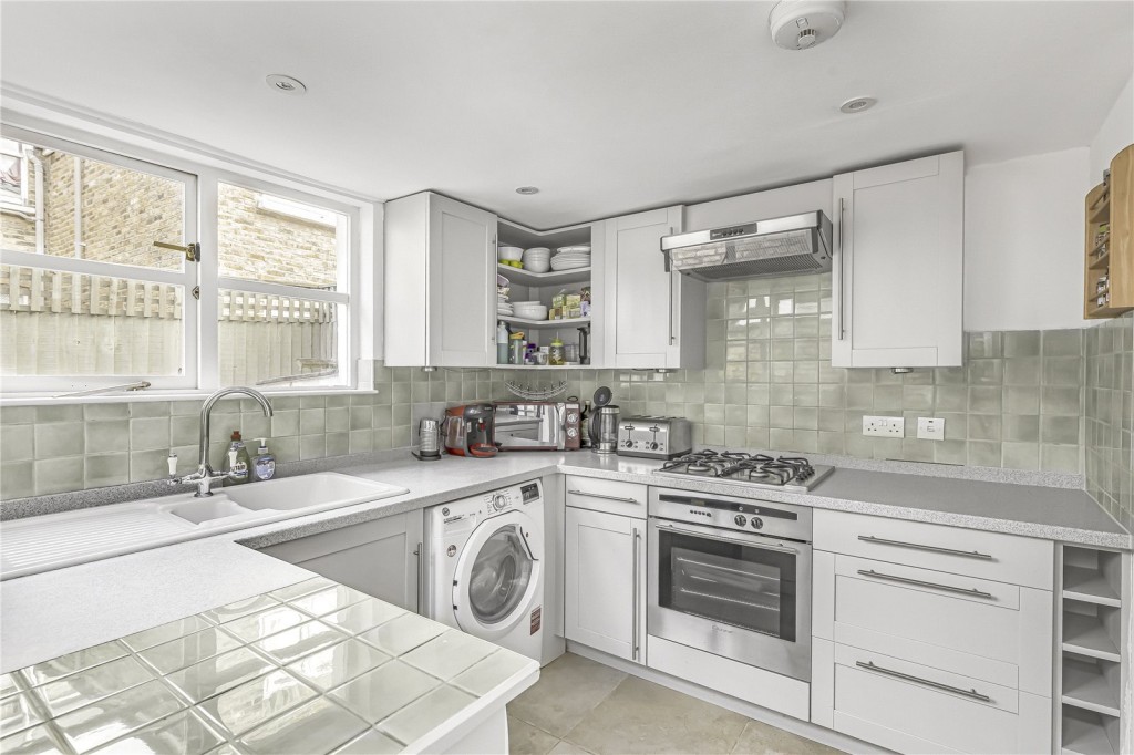 Images for Fulham EAID:163099177 BID:FLS