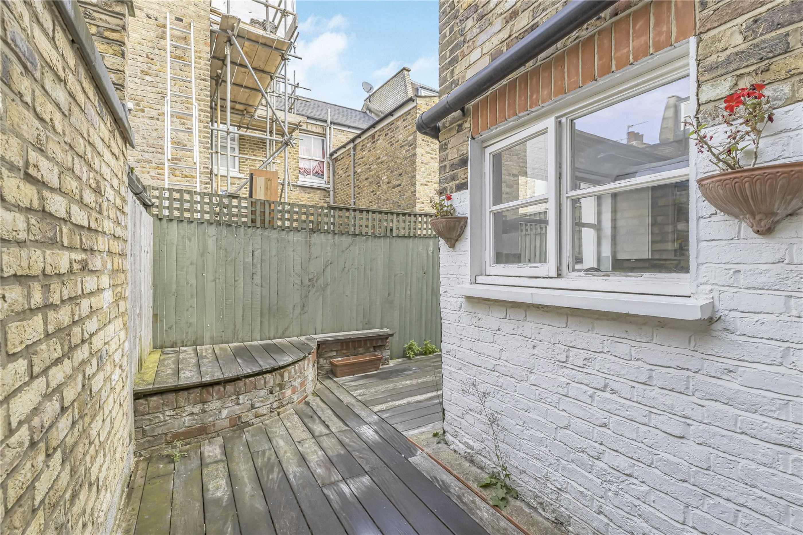 Images for Fulham EAID:163099177 BID:FLS