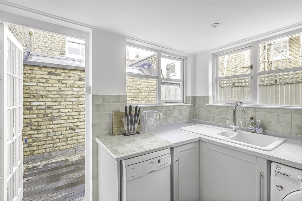 Images for Fulham EAID:163099177 BID:FLS