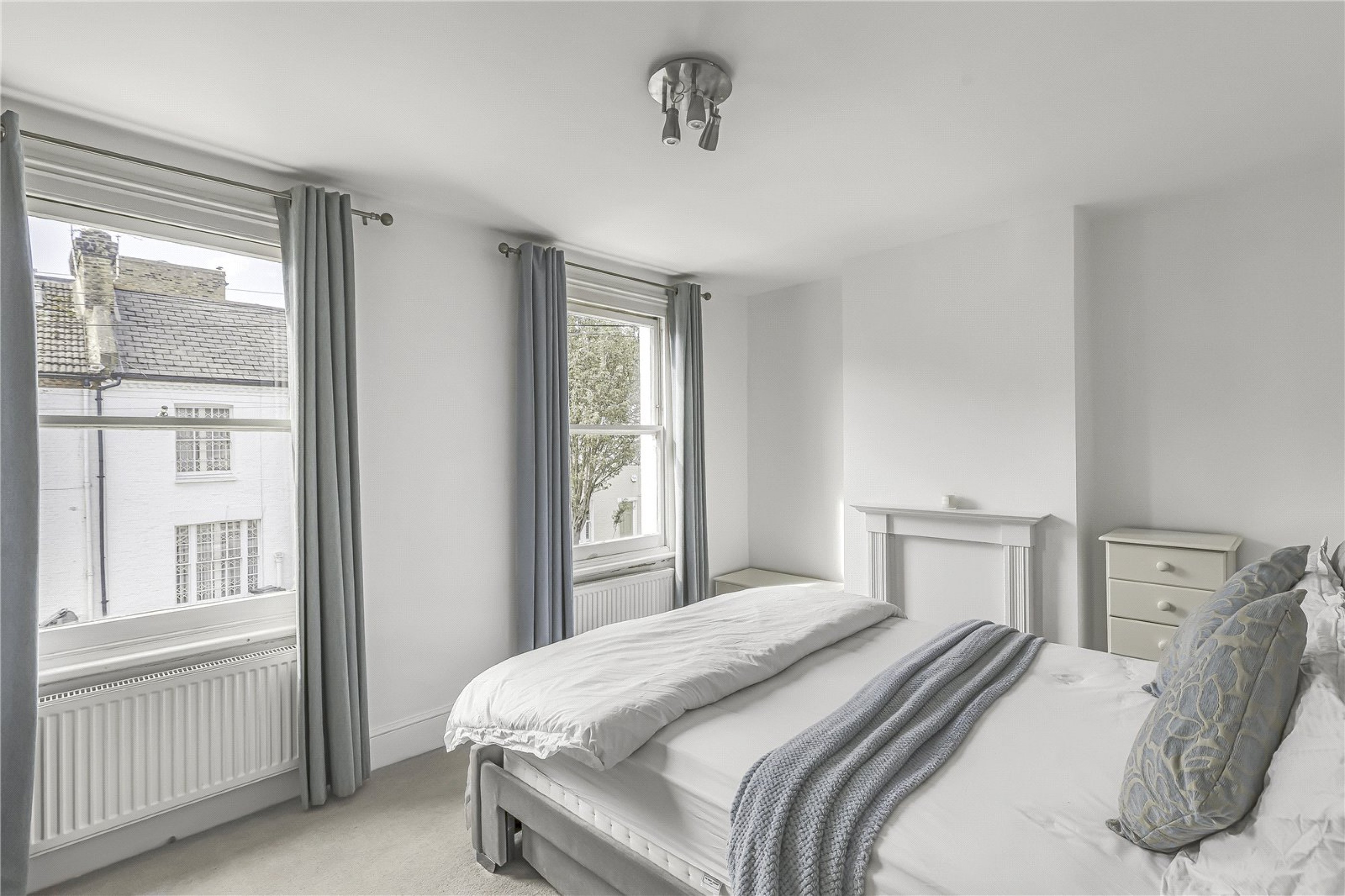 Images for Fulham EAID:163099177 BID:FLS
