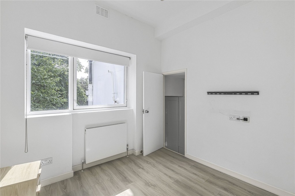 Images for London EAID:163099177 BID:FLS