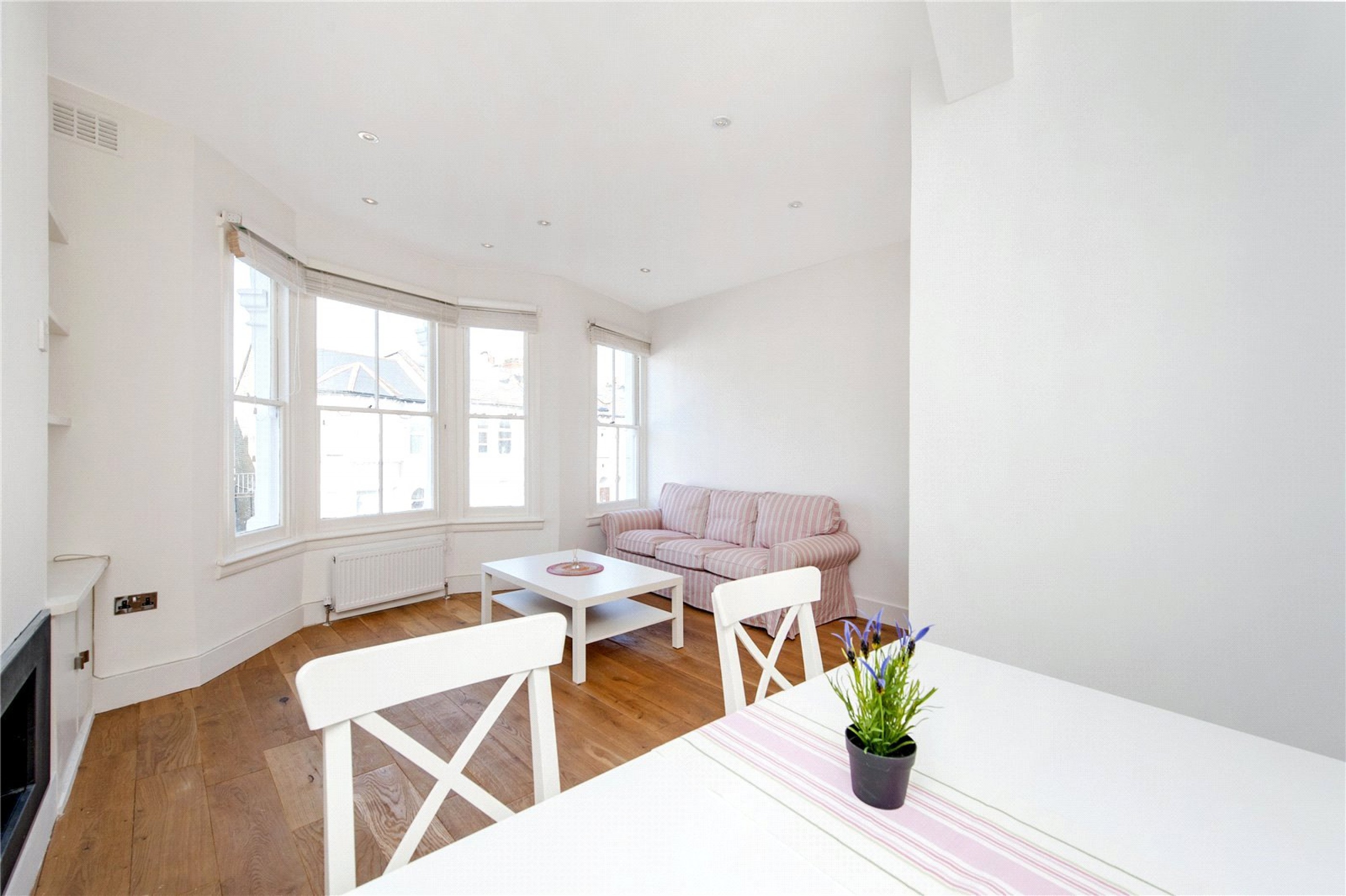 Images for Fulham EAID:4101633374 BID:FLS