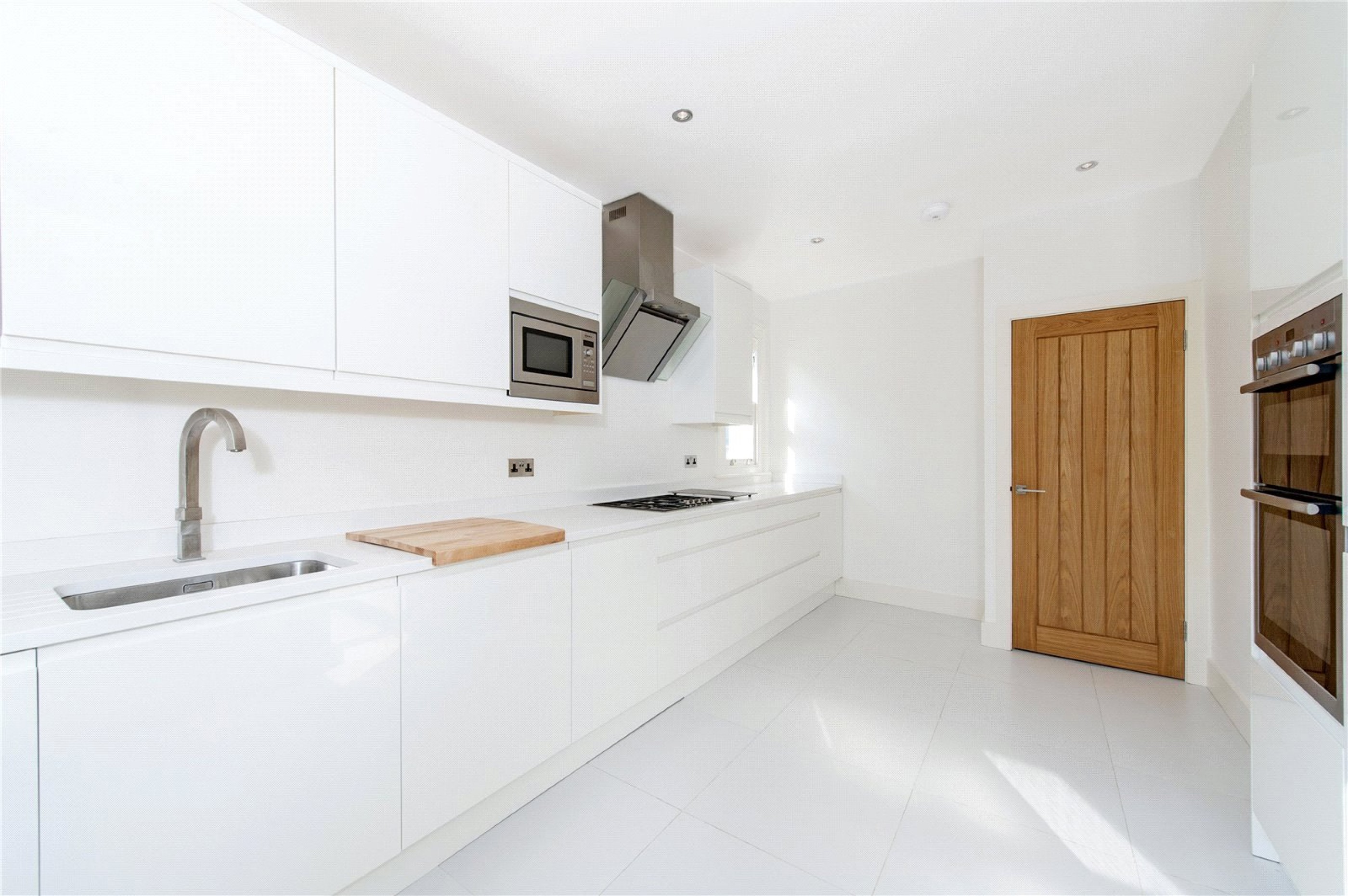 Images for Fulham EAID:4101633374 BID:FLS