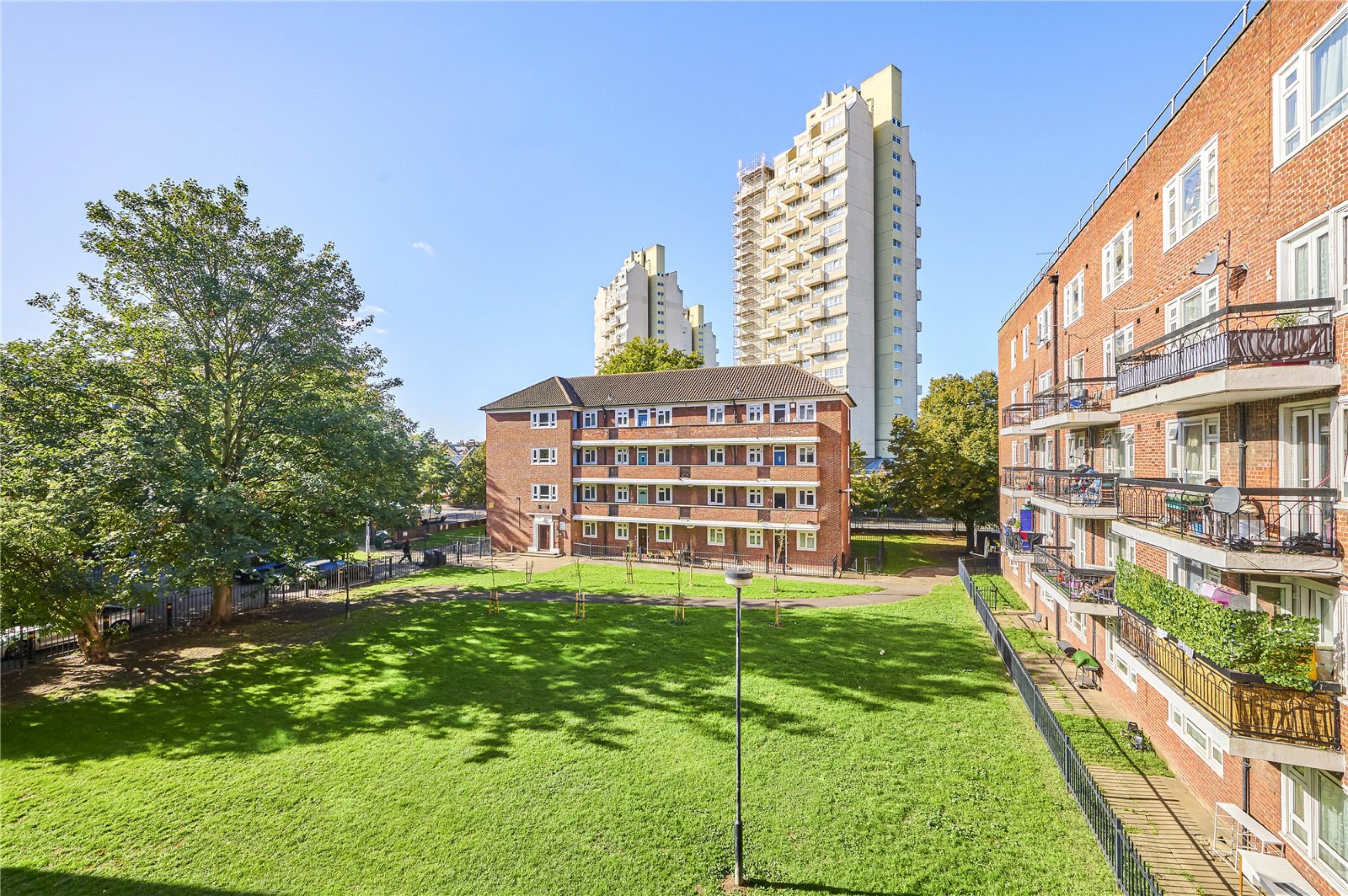 Images for London EAID:4101633374 BID:CLM