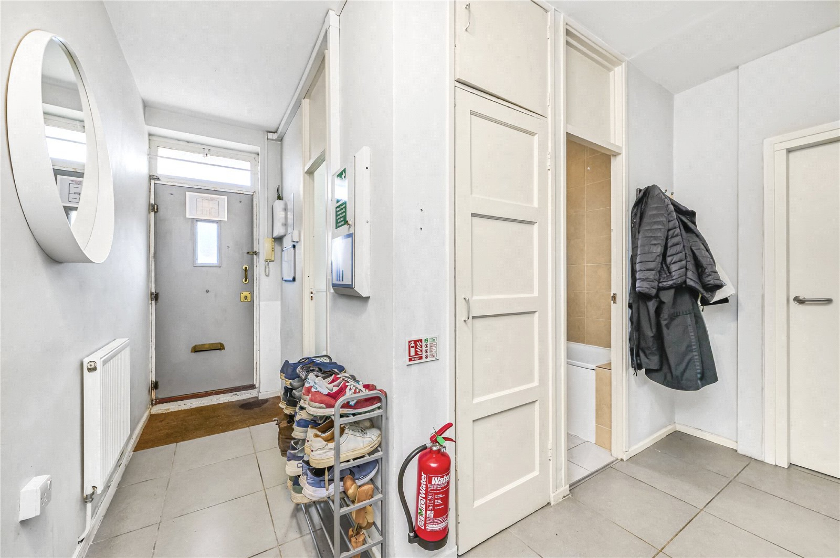 Images for London EAID:4101633374 BID:CLM