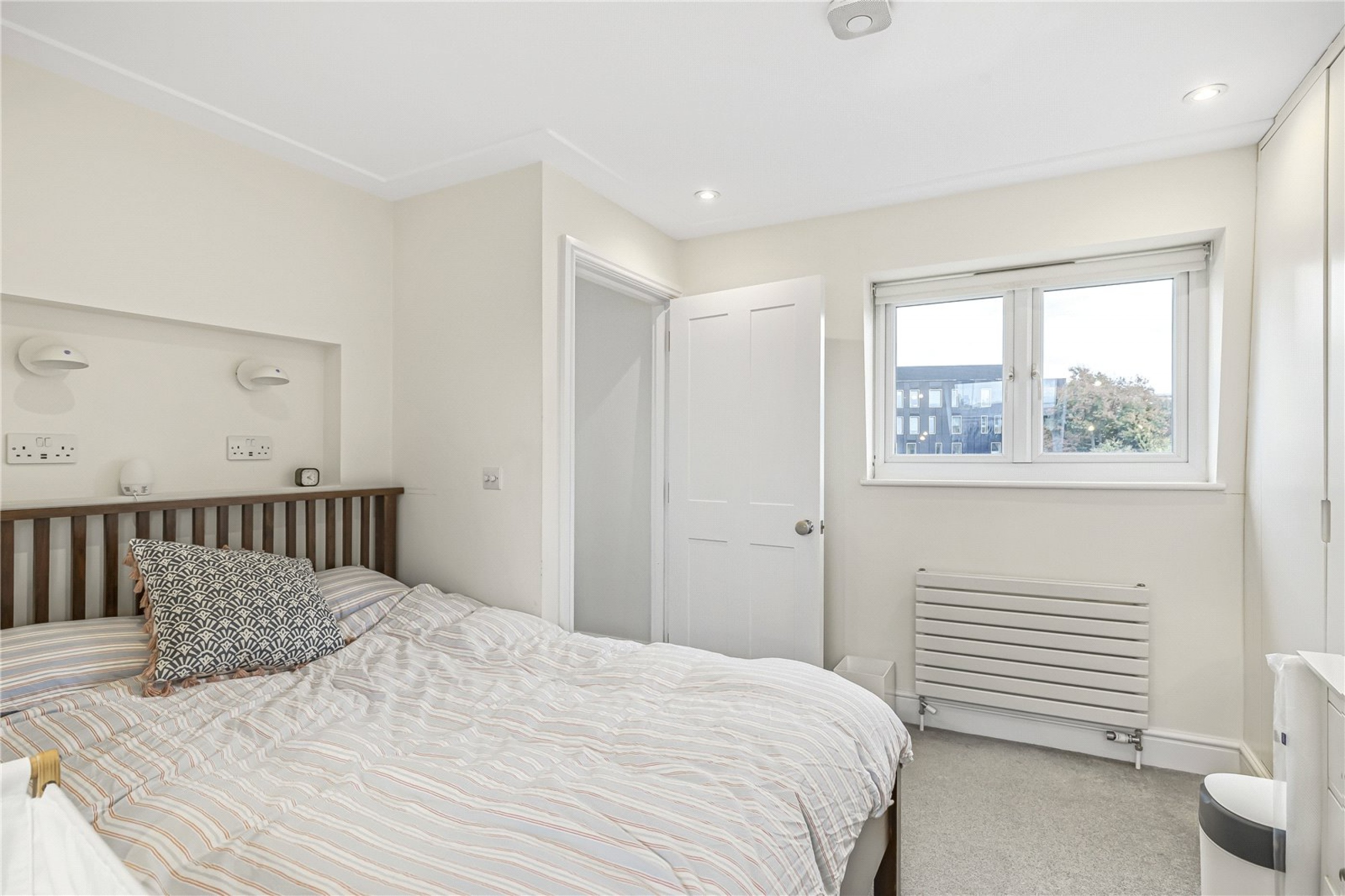 Images for London EAID:4101633374 BID:FLS