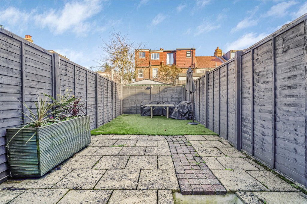 Images for London EAID:4101633374 BID:BLM