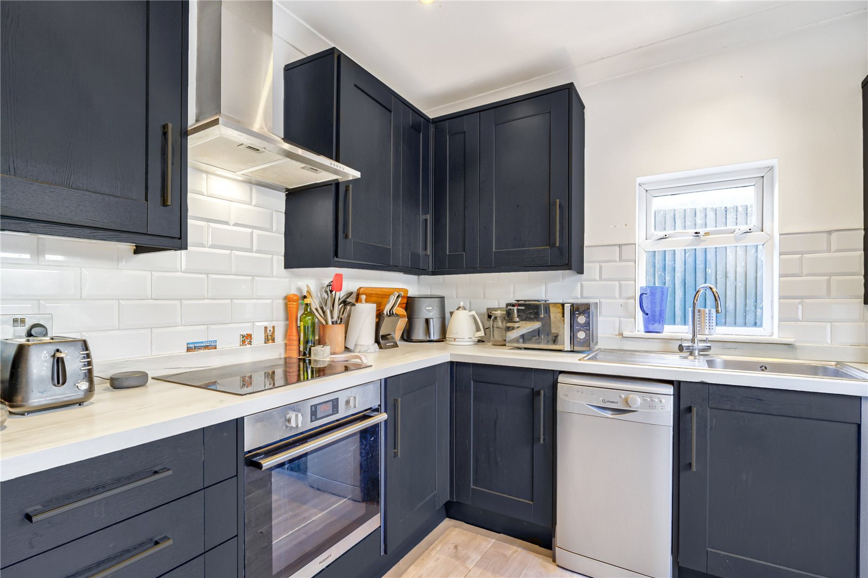 Images for London EAID:4101633374 BID:BLM