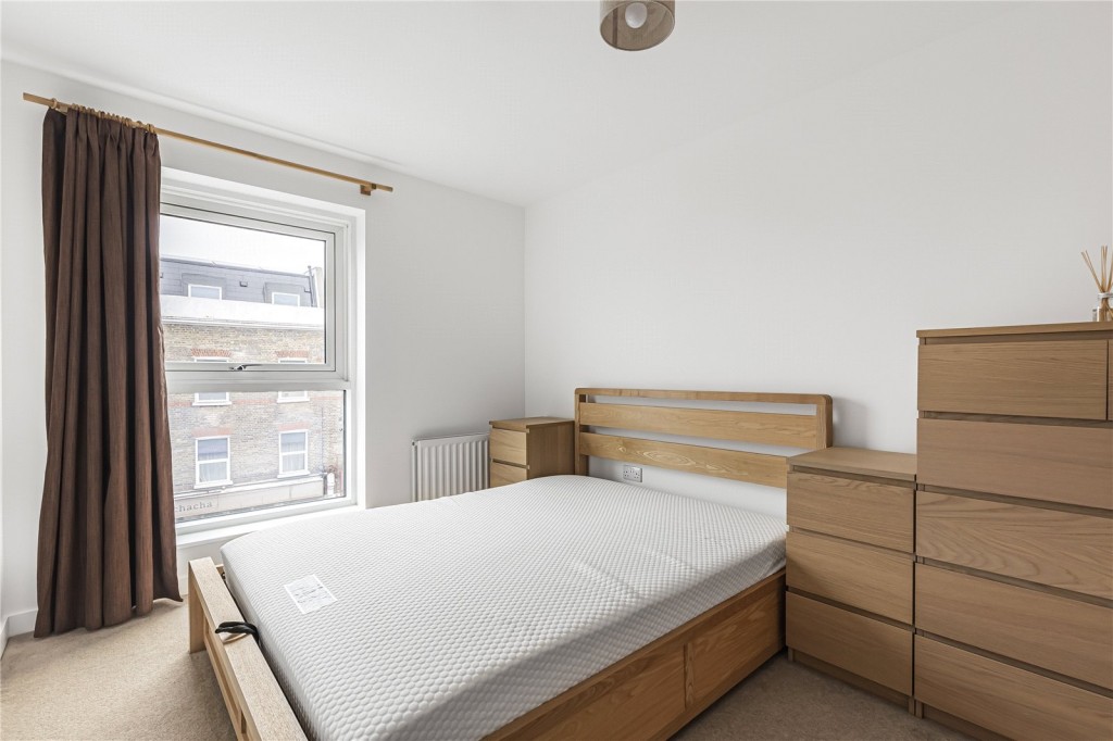 Images for London EAID:4101633374 BID:BLM