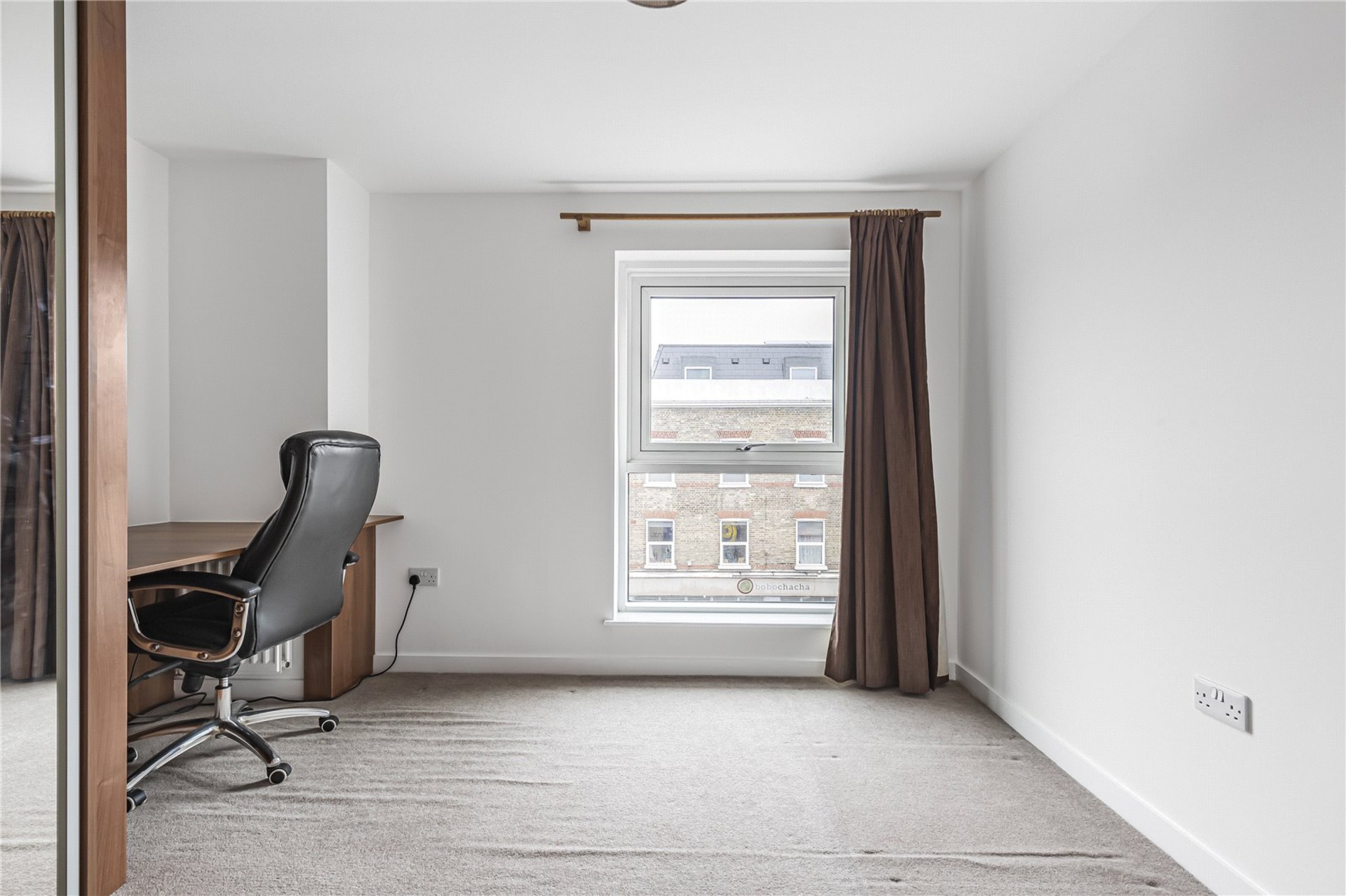 Images for London EAID:4101633374 BID:BLM