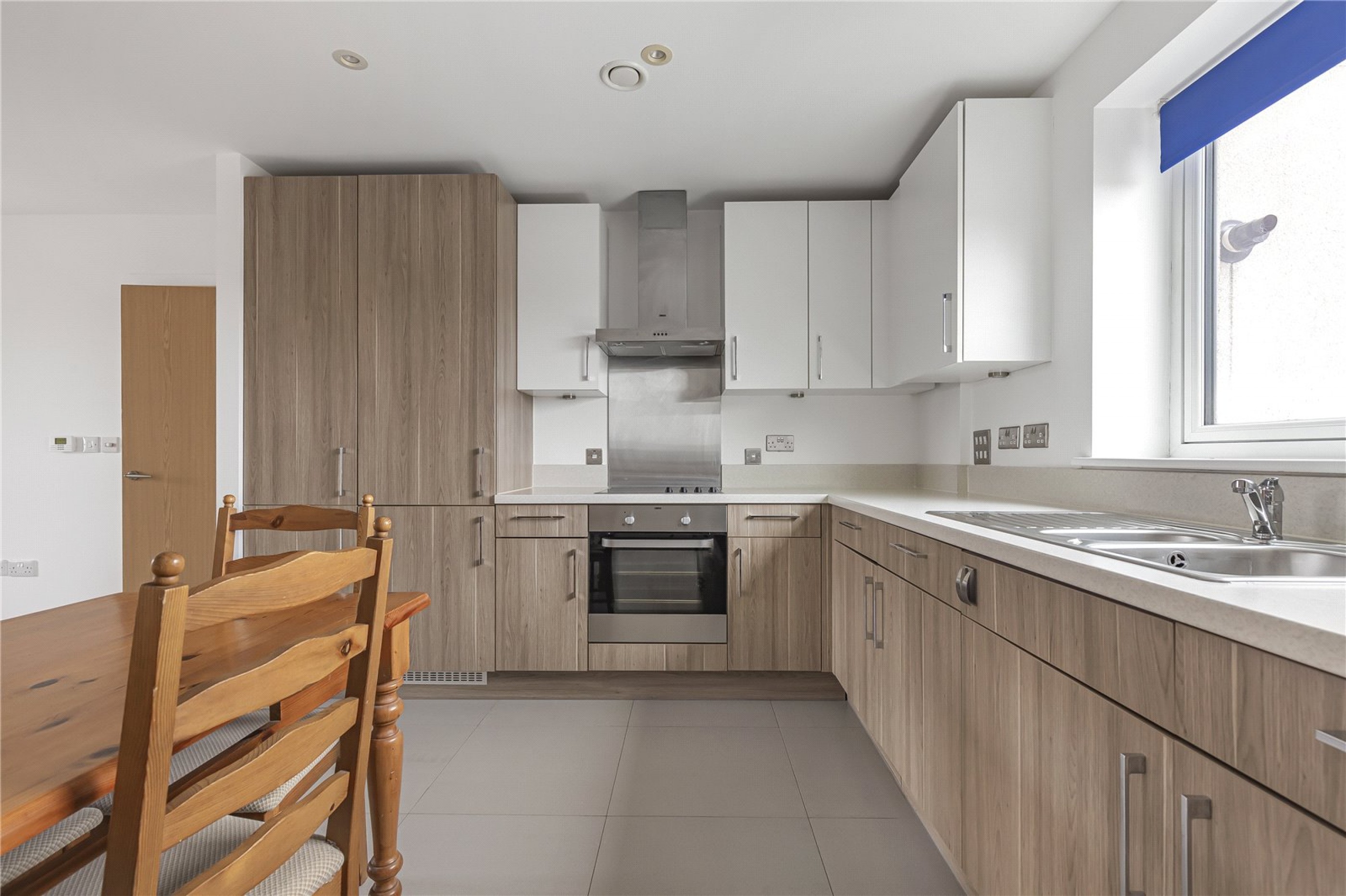 Images for London EAID:4101633374 BID:BLM