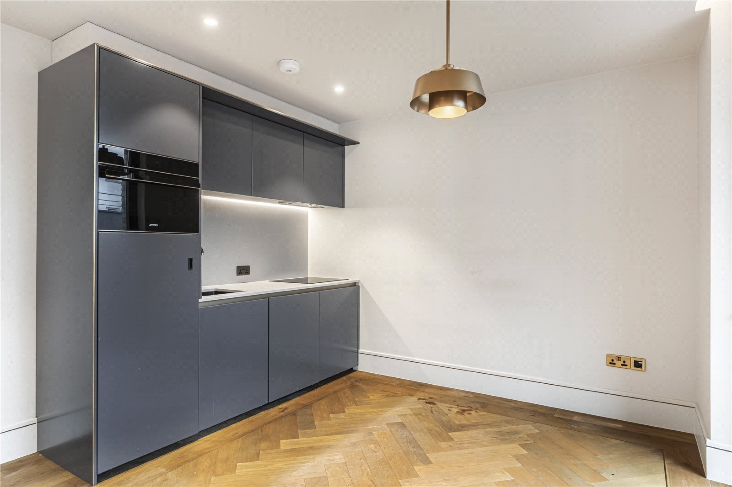 Images for London EAID:4101633374 BID:FLS