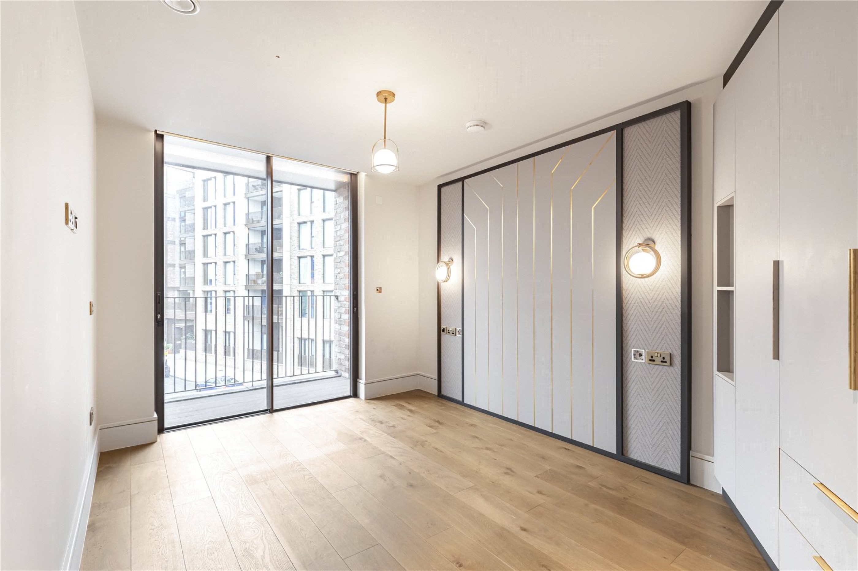 Images for London EAID:4101633374 BID:FLS