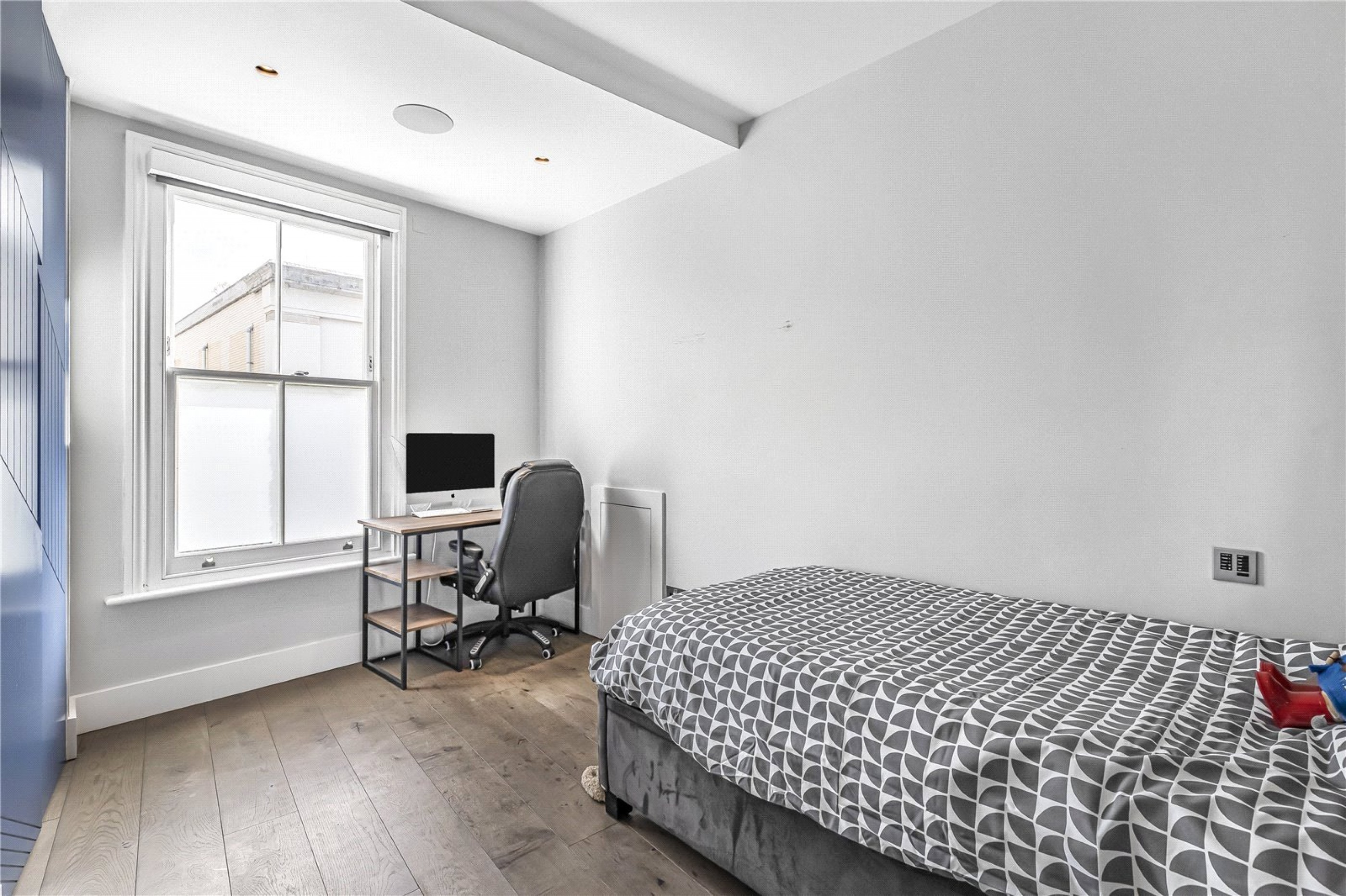 Images for London EAID:4101633374 BID:FLS