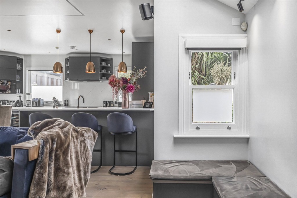 Images for London EAID:4101633374 BID:FLS